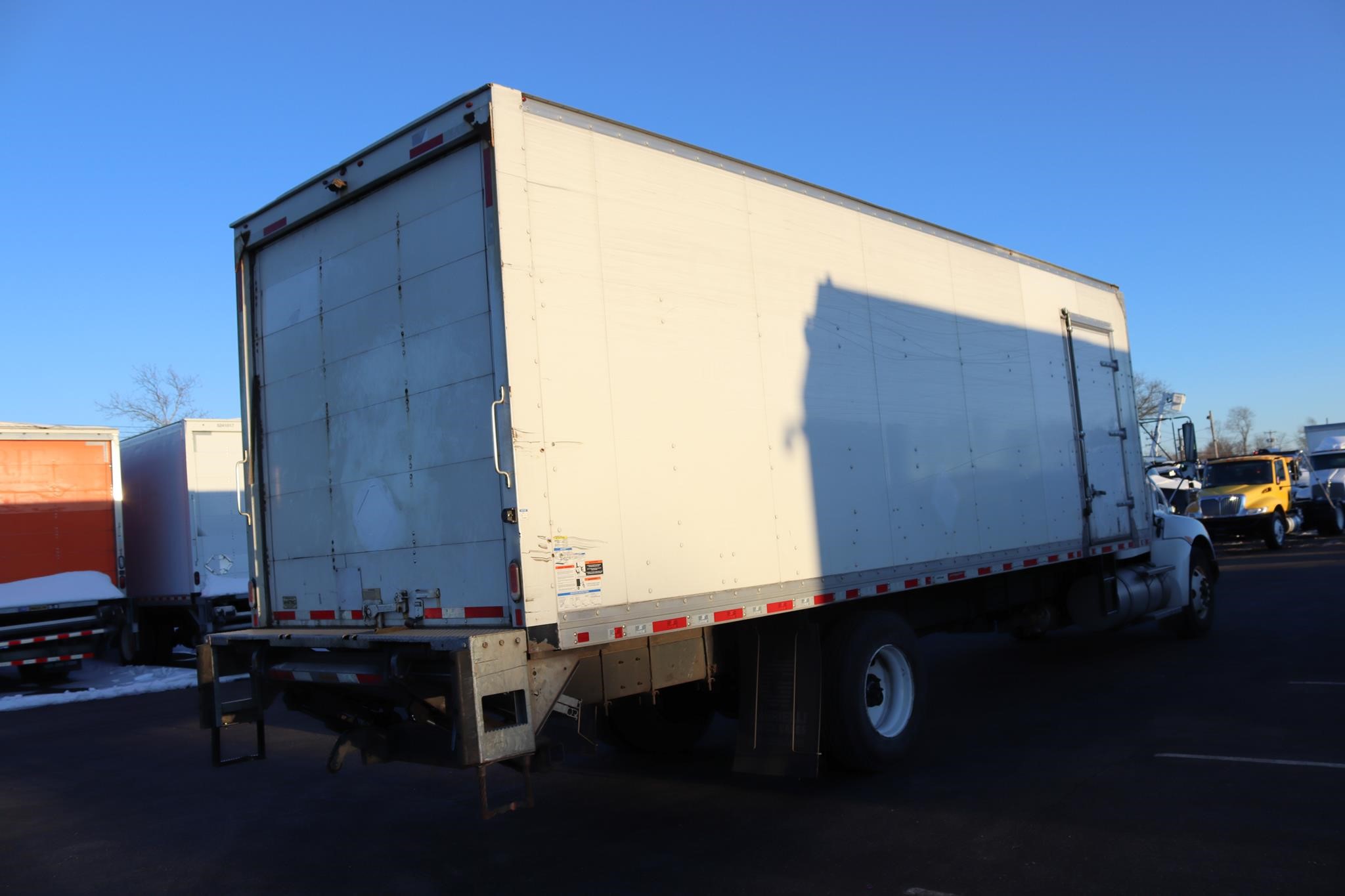 2019 KENWORTH T370 2019 KENWORTH T370 - image 4 of 6