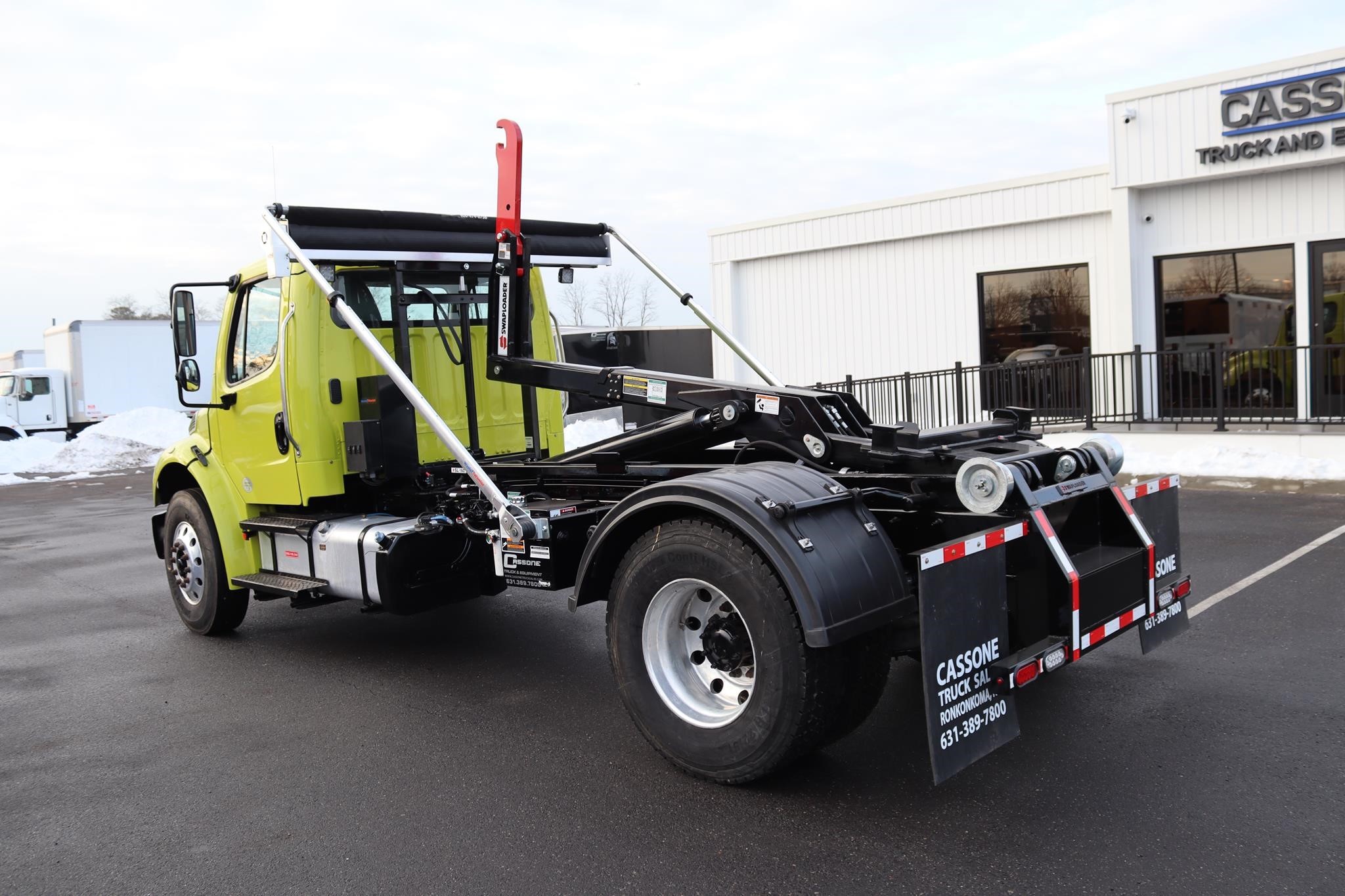 2016 FREIGHTLINER BUSINESS CLASS M2 106 2016 FREIGHTLINER BUSINESS CLASS M2 106 - image 2 of 6