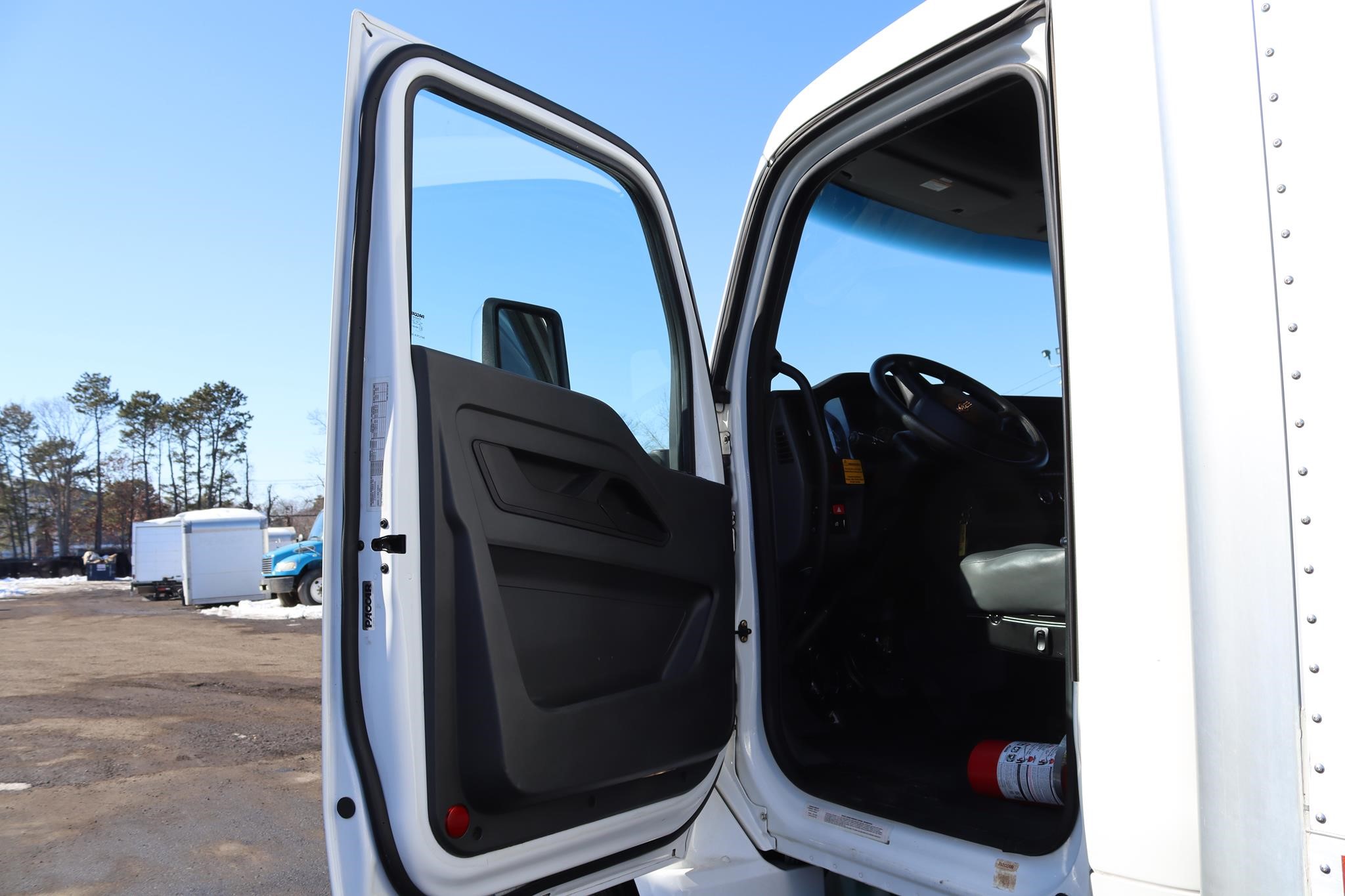 2023 KENWORTH T280 11003438621 2023 KENWORTH T280 11003438621