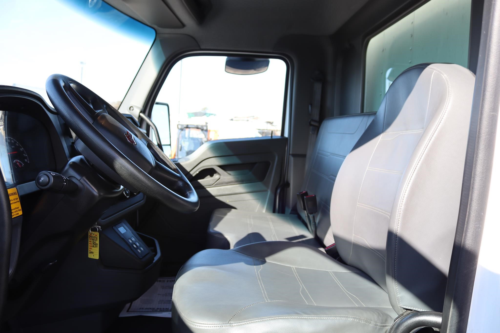 2023 KENWORTH T280 11003438632 2023 KENWORTH T280 11003438632