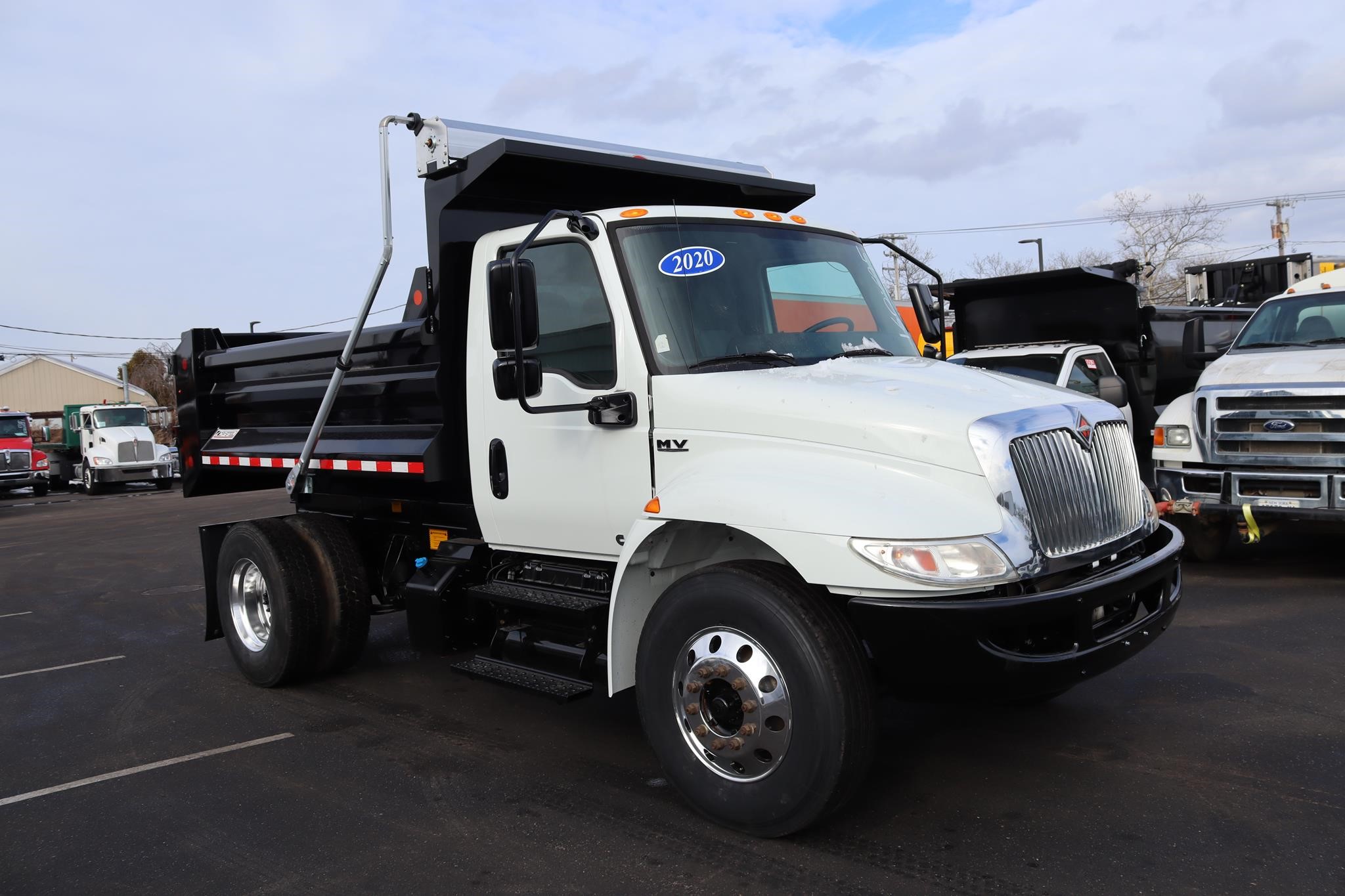 2020 INTERNATIONAL MV 2020 INTERNATIONAL MV - image 5 of 6