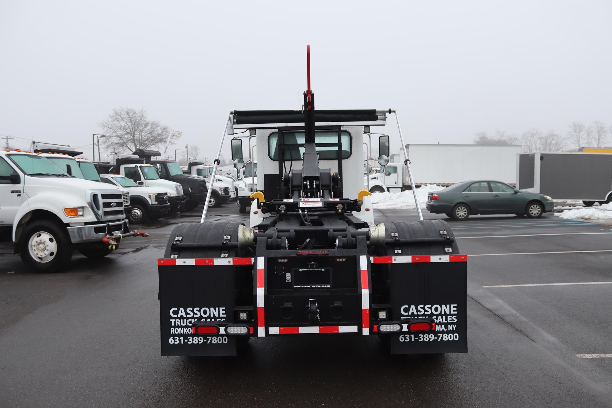 2019 PETERBILT 337 2019 PETERBILT 337 - image 3 of 6
