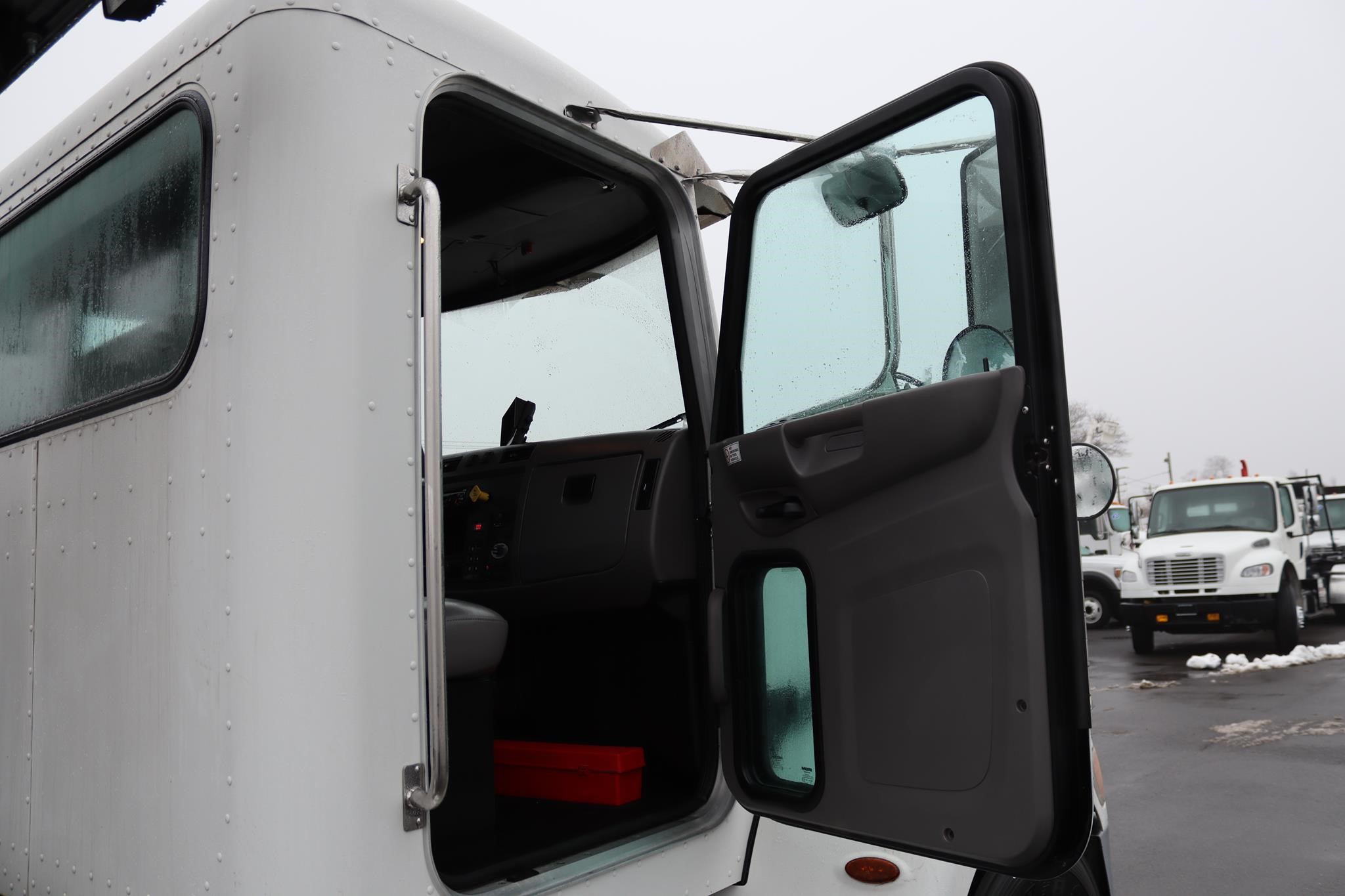 2019 PETERBILT 337 11005736014 2019 PETERBILT 337 11005736014