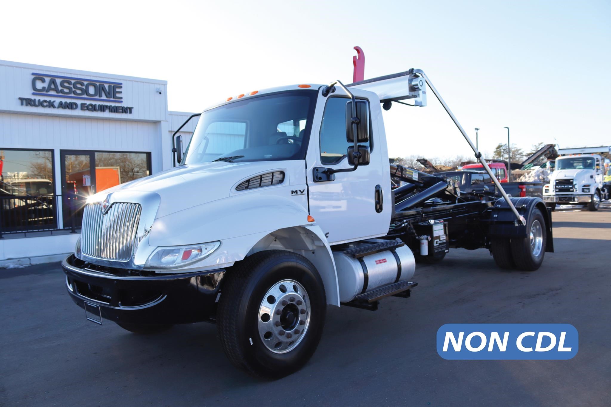 2020 INTERNATIONAL MV 2020 INTERNATIONAL MV - image 1 of 6