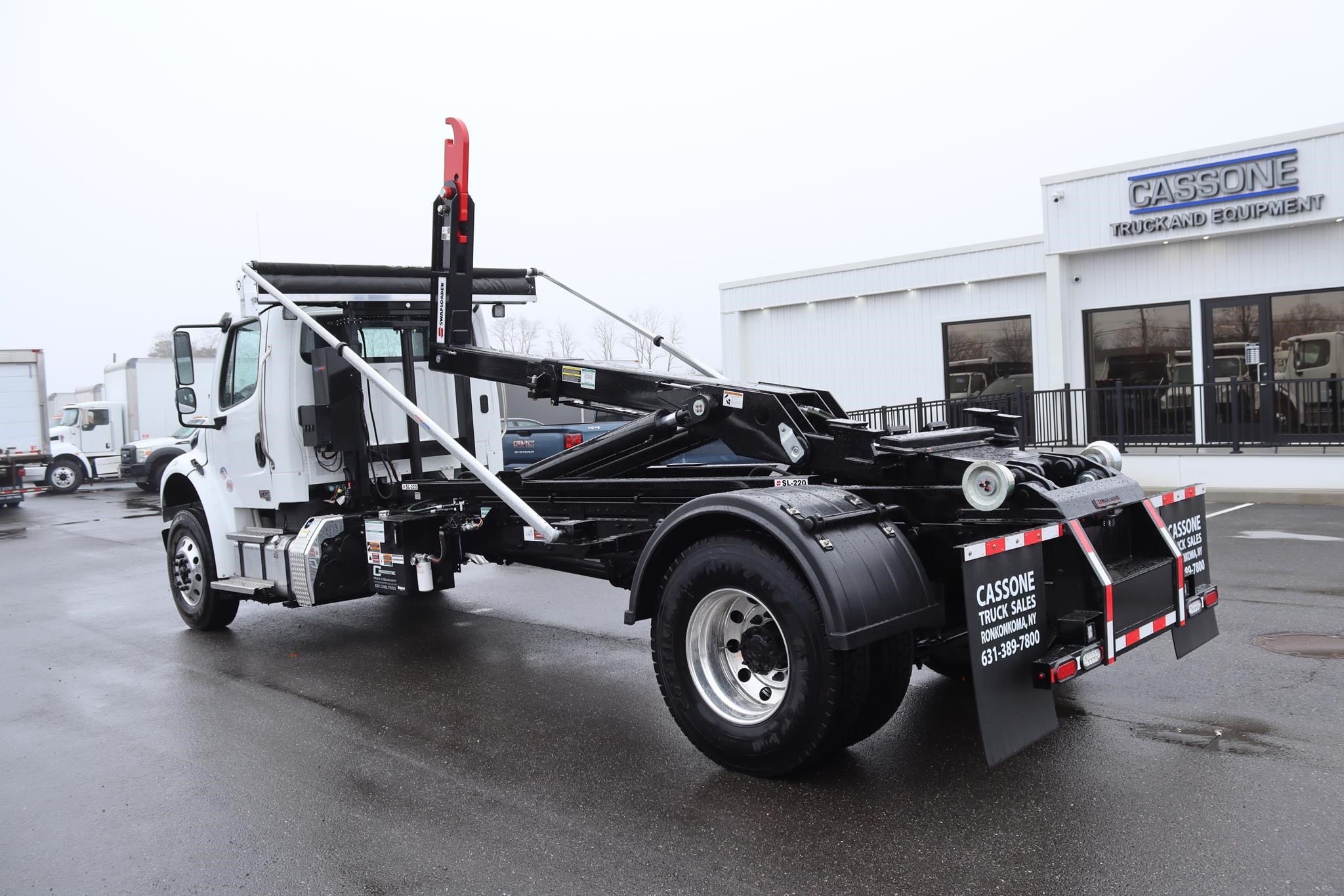 2026 FREIGHTLINER BUSINESS CLASS M2 106 2026 FREIGHTLINER BUSINESS CLASS M2 106 - image 2 of 6