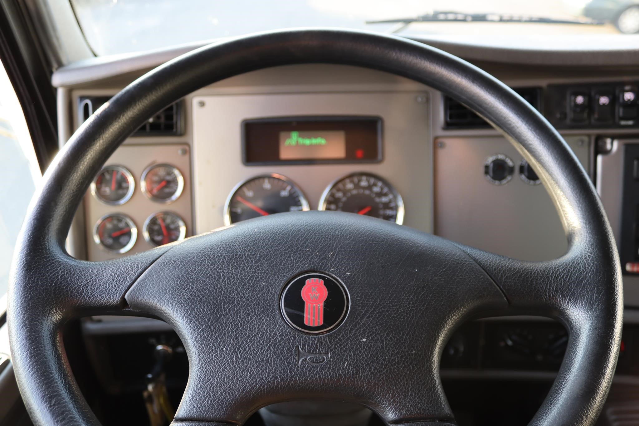 2022 KENWORTH T270 11011518289 2022 KENWORTH T270 11011518289