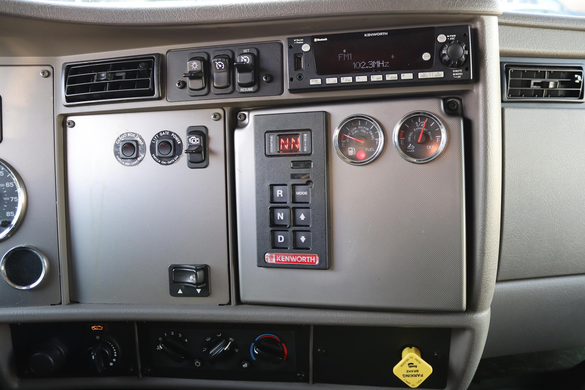 2022 KENWORTH T270 11011518333 2022 KENWORTH T270 11011518333