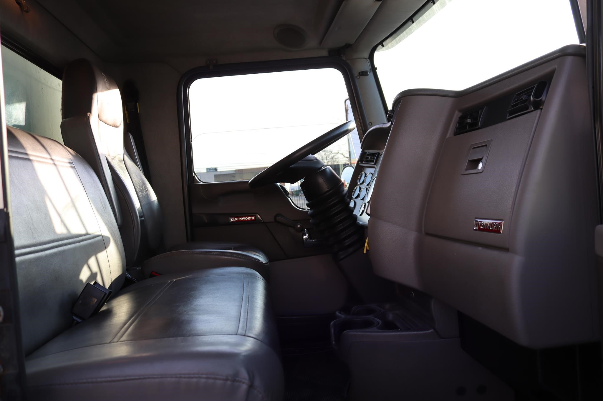 2022 KENWORTH T270 11011518404 2022 KENWORTH T270 11011518404