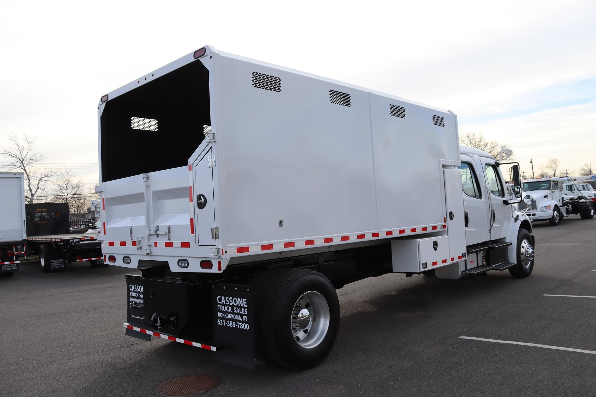 2017 FREIGHTLINER BUSINESS CLASS M2 106 2017 FREIGHTLINER BUSINESS CLASS M2 106 - image 4 of 6