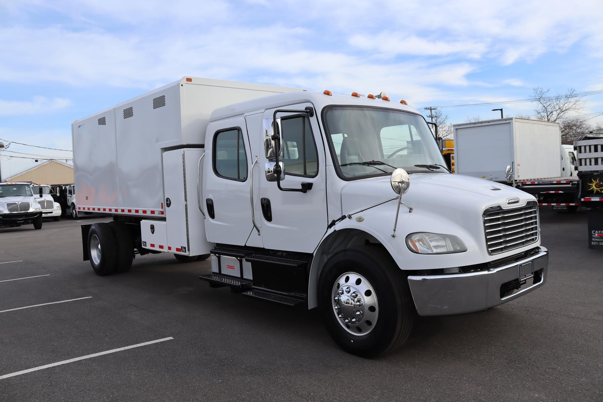 2017 FREIGHTLINER BUSINESS CLASS M2 106 2017 FREIGHTLINER BUSINESS CLASS M2 106 - image 5 of 6