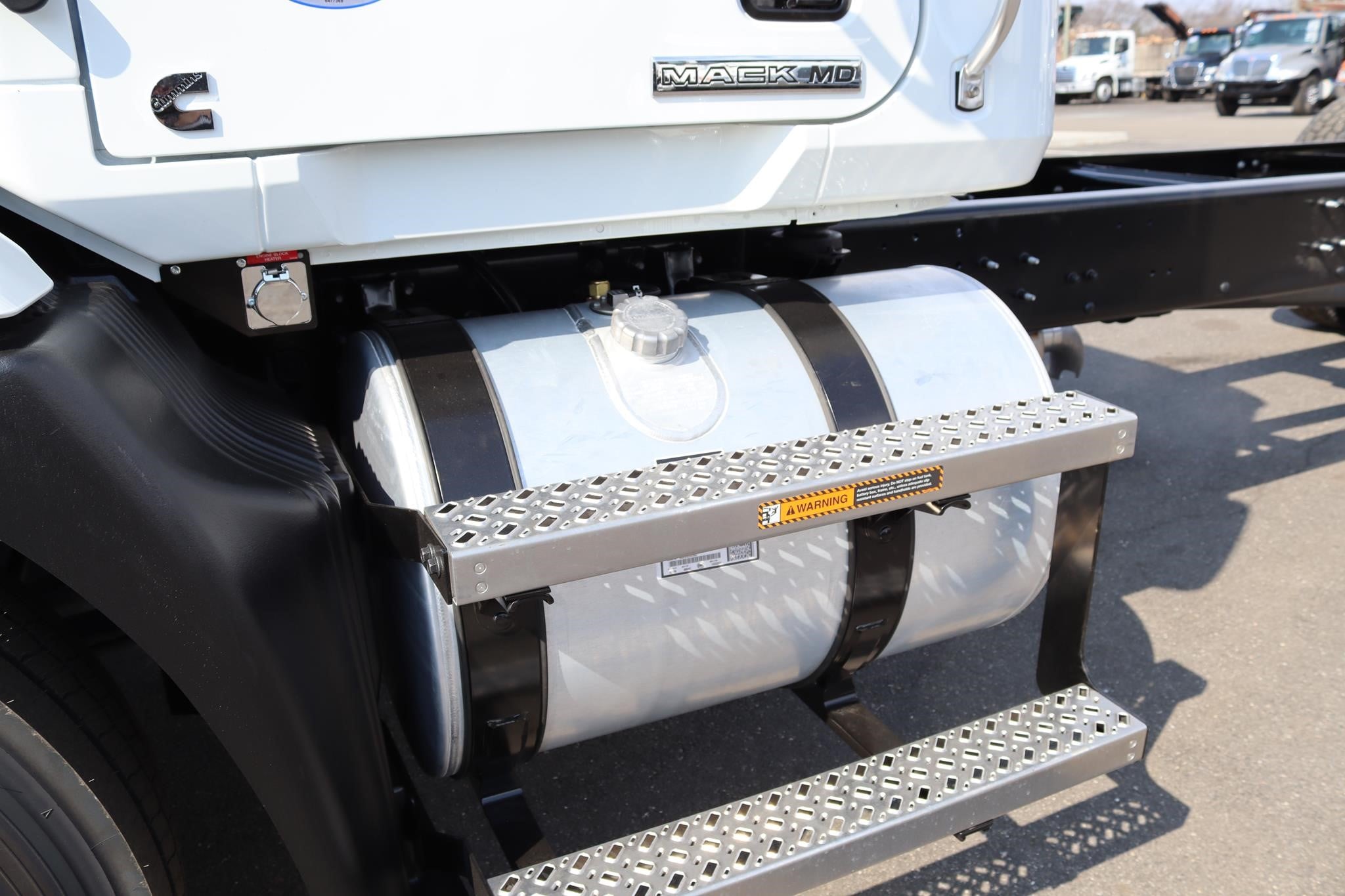 2027 MACK MD6 11013292599 2027 MACK MD6 11013292599