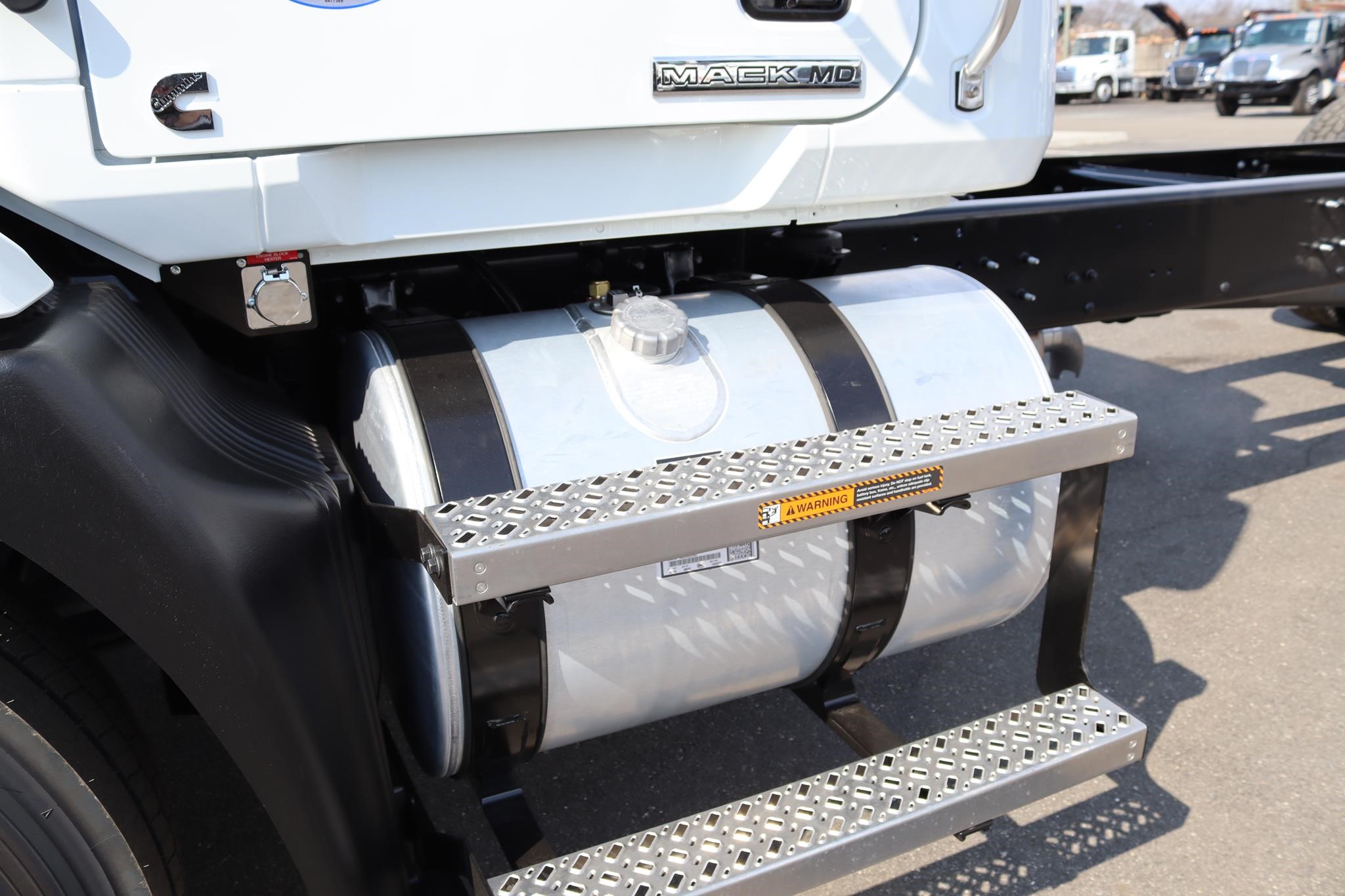 2027 MACK MD6 11013292599 2027 MACK MD6 11013292599