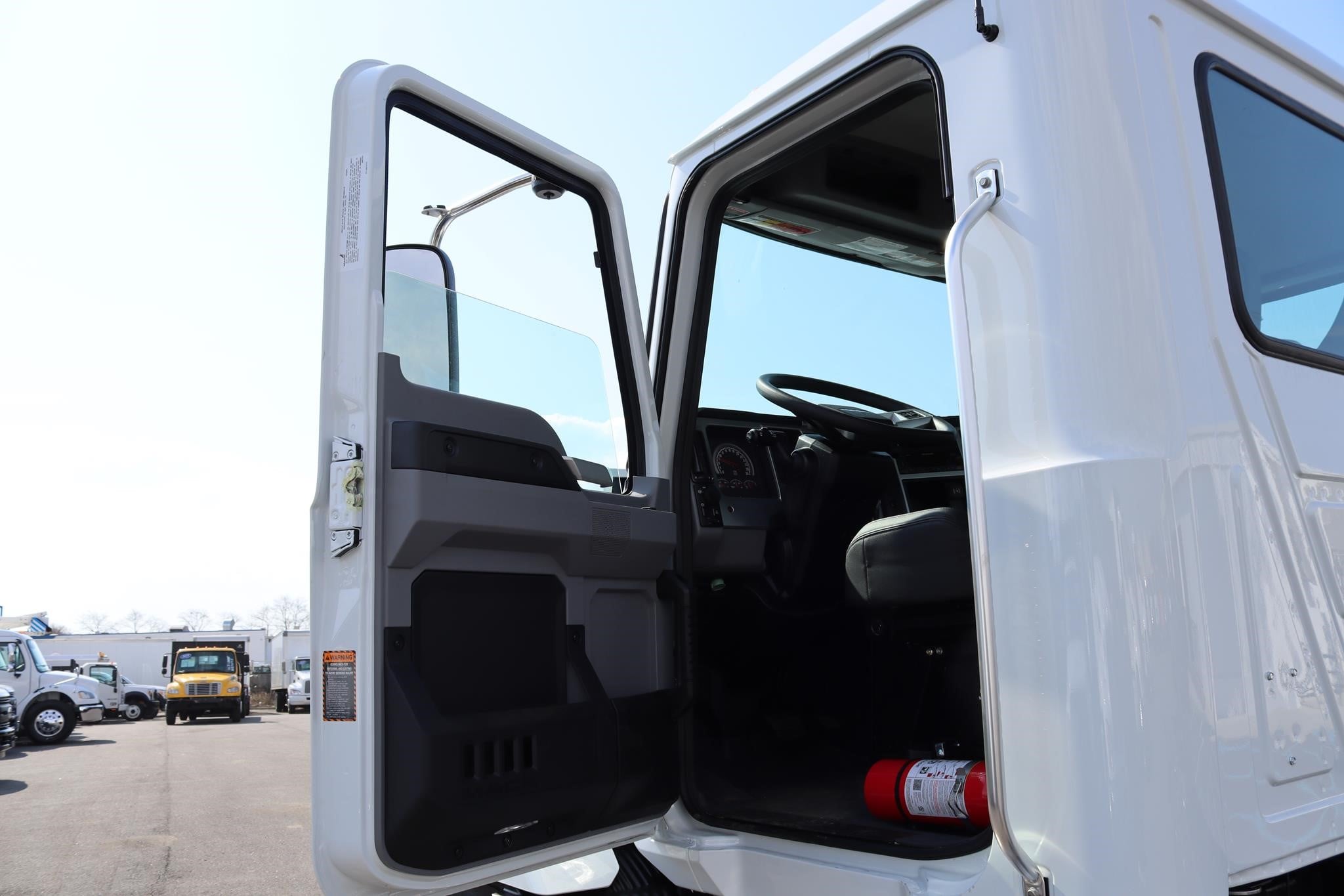 2027 MACK MD6 11013292760 2027 MACK MD6 11013292760