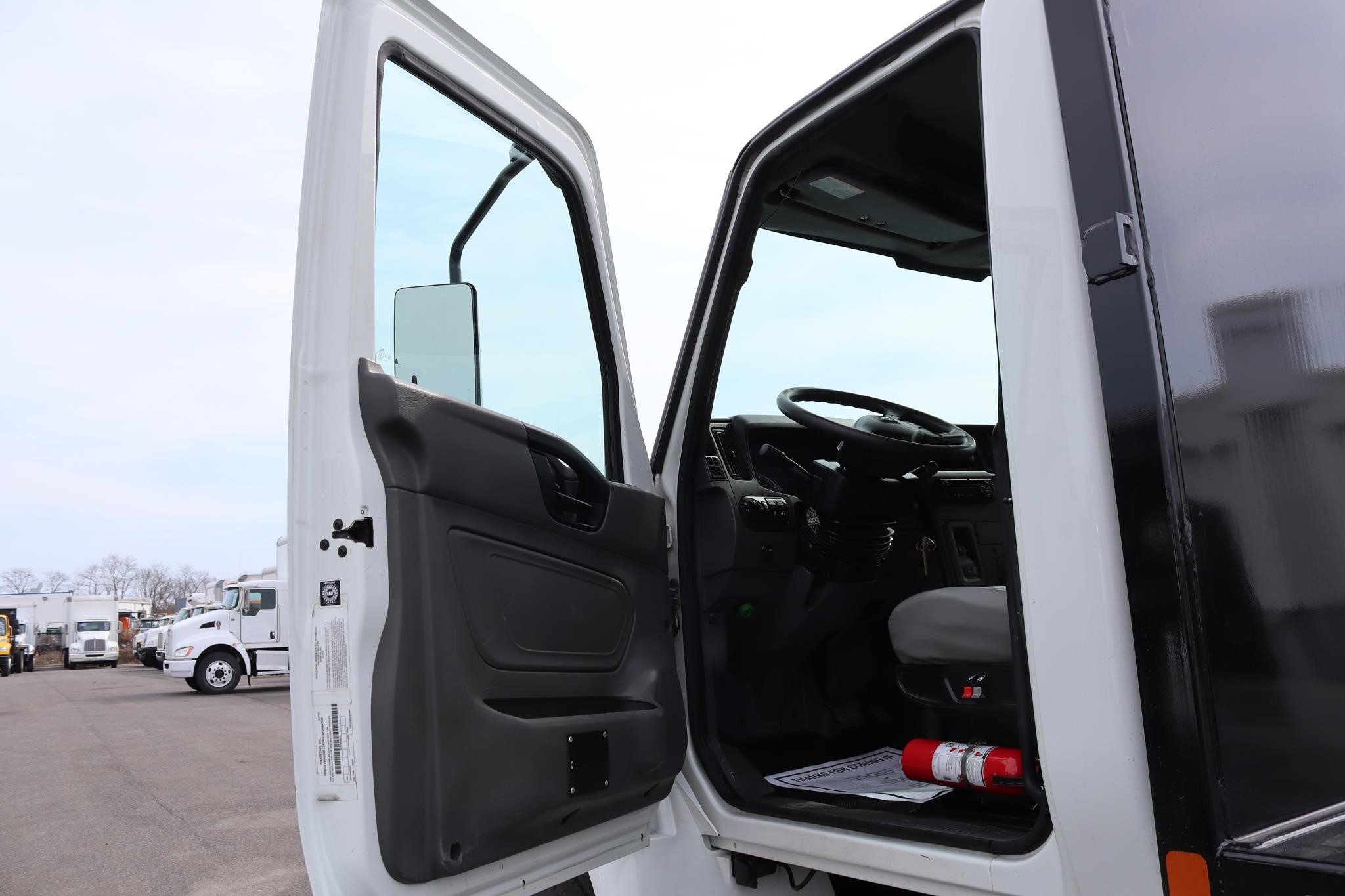 2020 INTERNATIONAL MV 11013348957 2020 INTERNATIONAL MV 11013348957