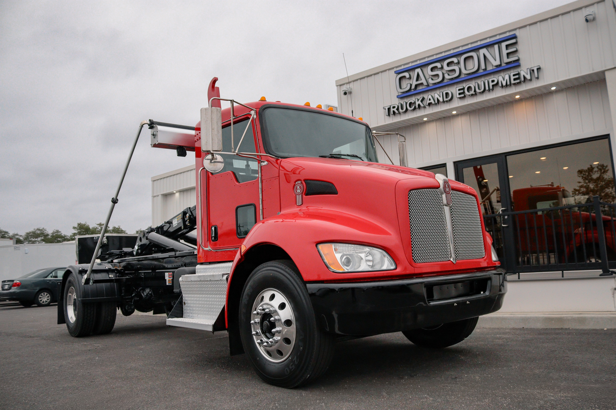 KW Hooklift Red-3 (1)