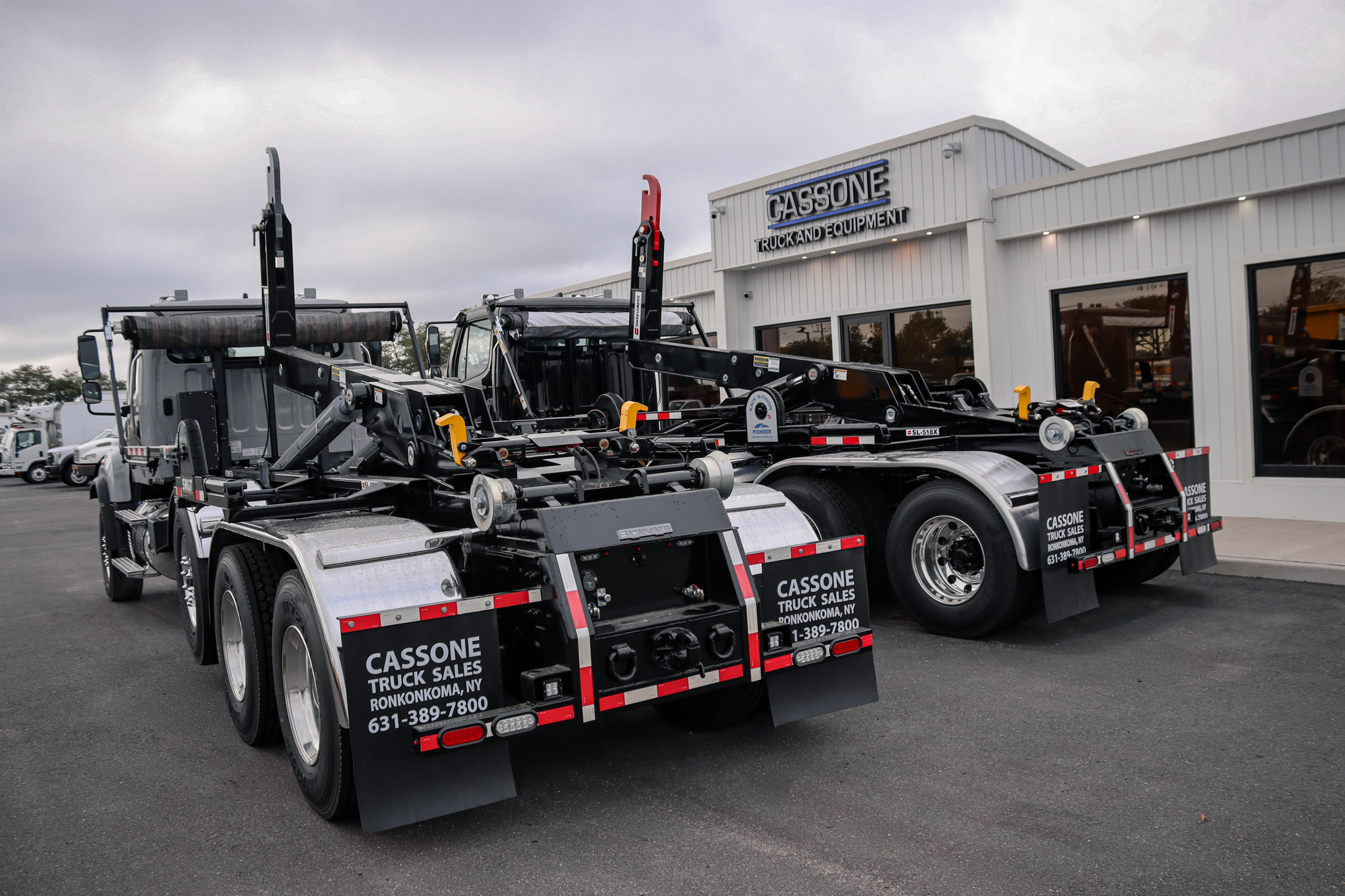 Tri Axle Hooklifts #2 (1)