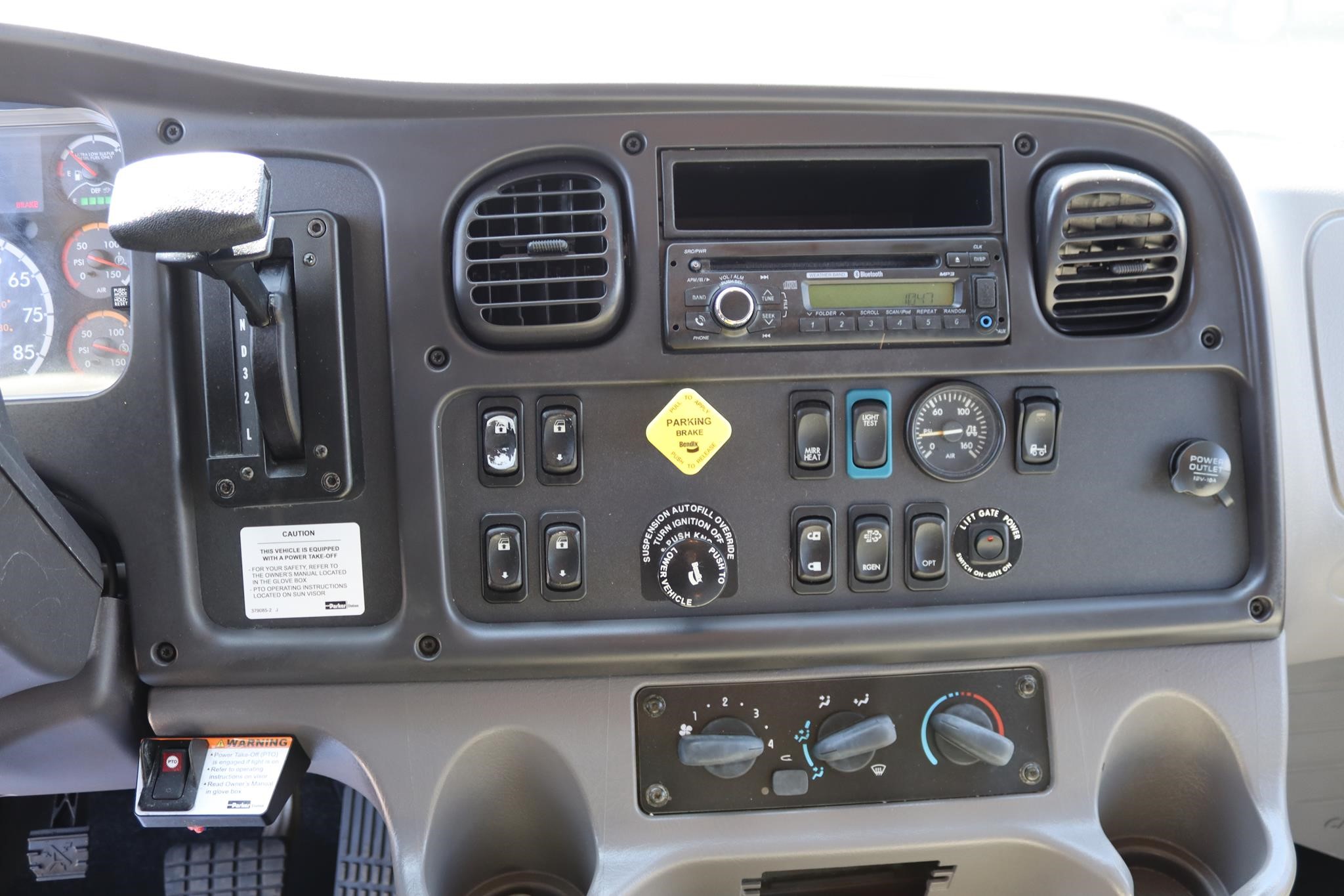 2017 FREIGHTLINER BUSINESS CLASS M2 106 11016771139 2017 FREIGHTLINER BUSINESS CLASS M2 106 11016771139