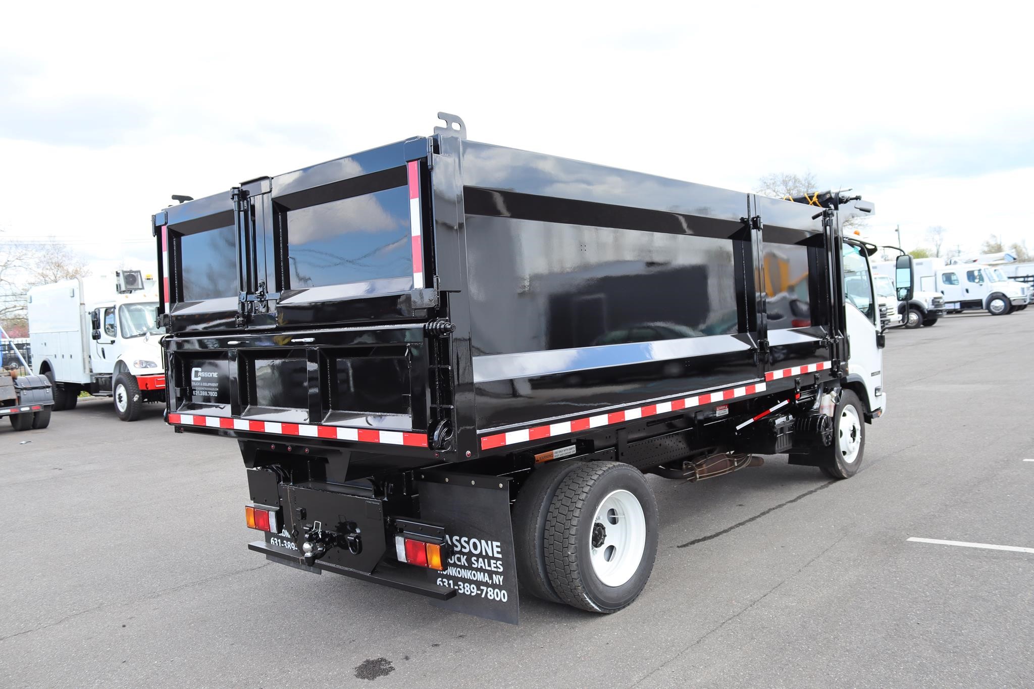 2018 ISUZU NPR HD 2018 ISUZU NPR HD - image 4 of 6