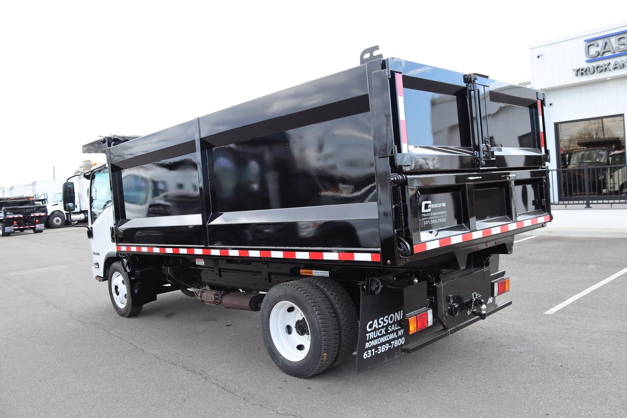 2018 ISUZU NPR HD 2018 ISUZU NPR HD - image 2 of 6