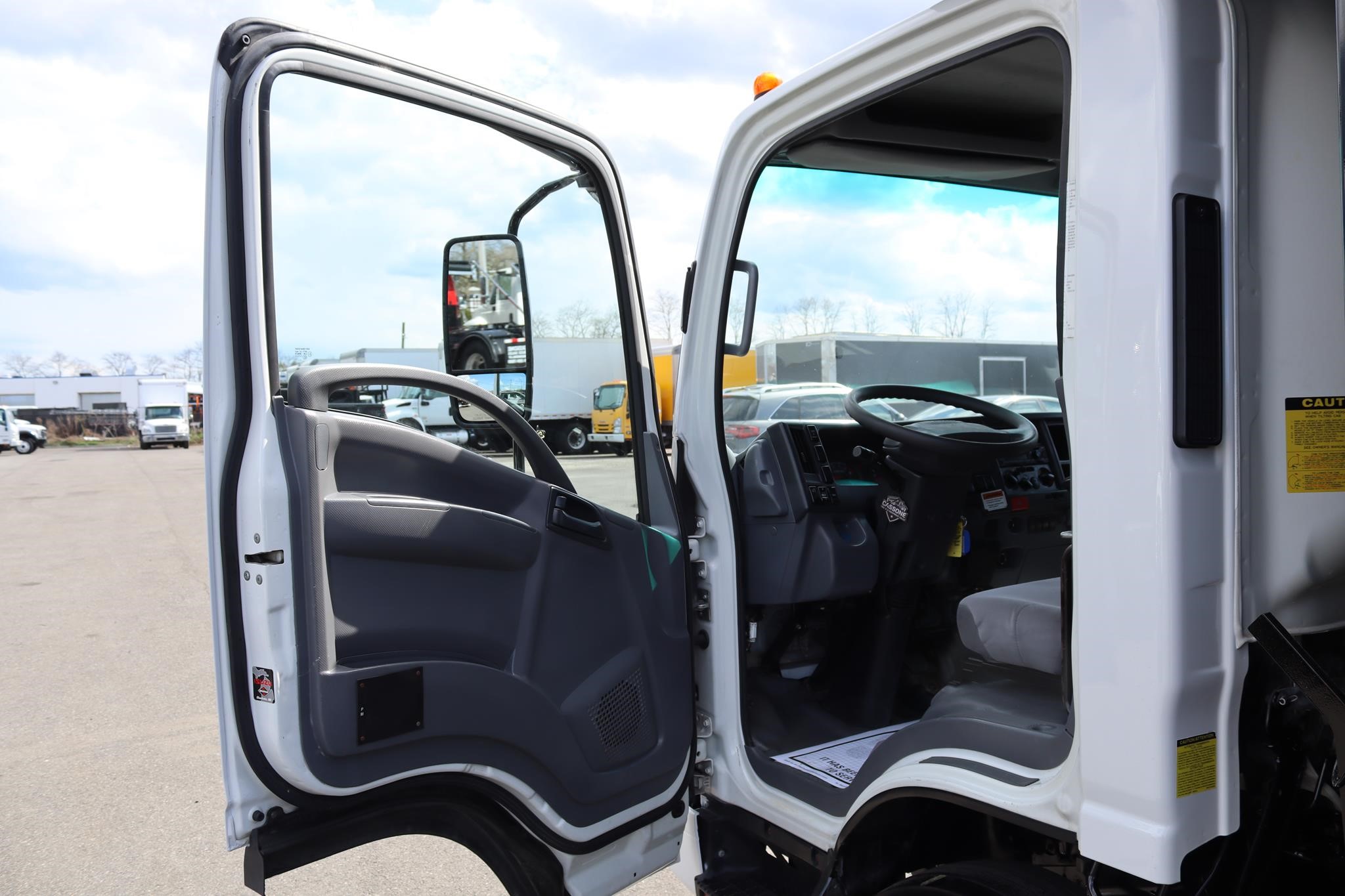 2018 ISUZU NPR HD 11018832073 2018 ISUZU NPR HD 11018832073