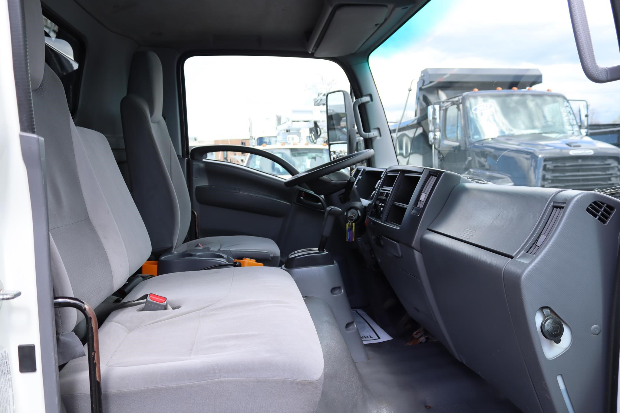 2018 ISUZU NPR HD 11018832599 2018 ISUZU NPR HD 11018832599