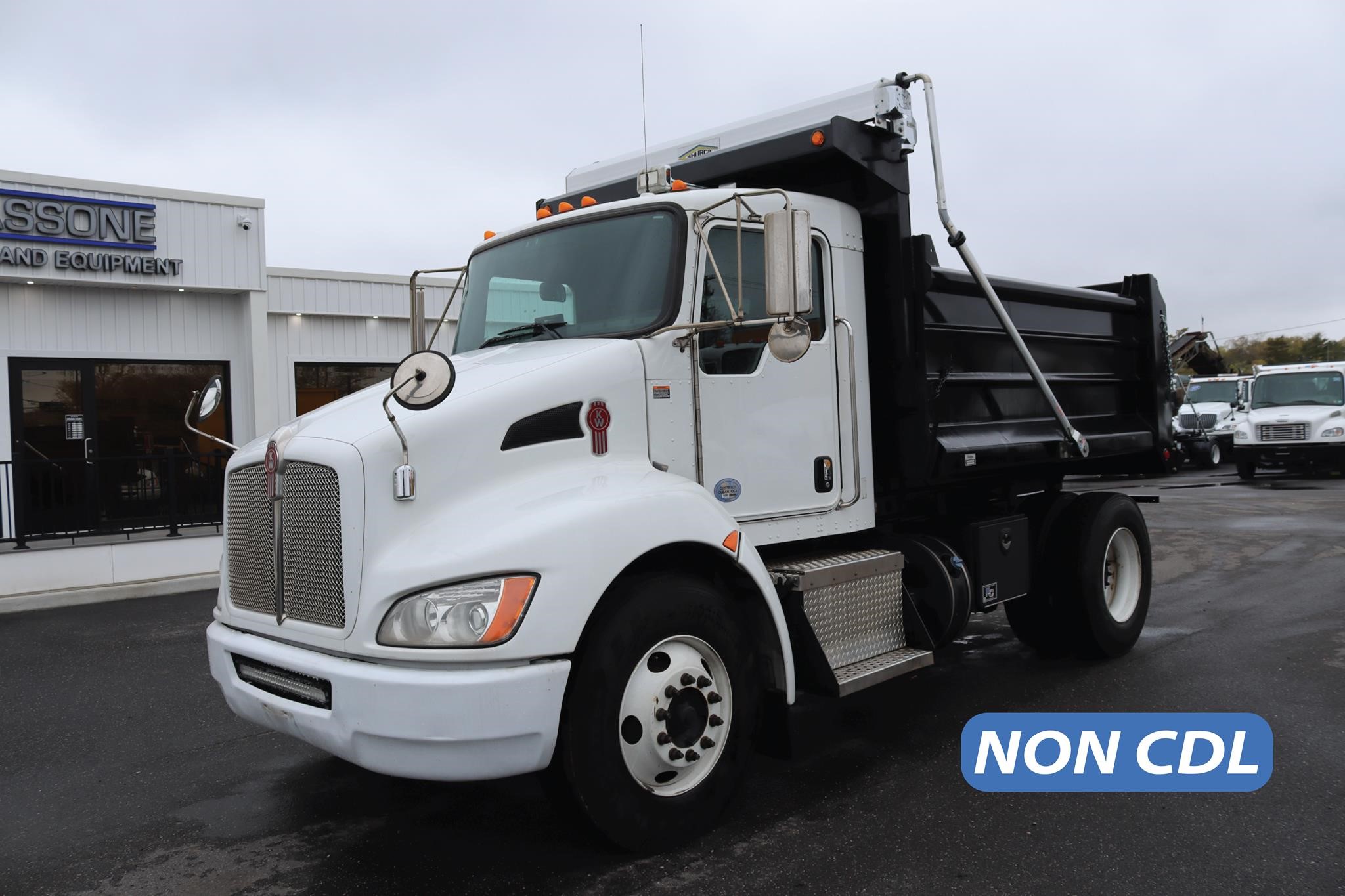 2019 KENWORTH T270 2019 KENWORTH T270 - image 1 of 6