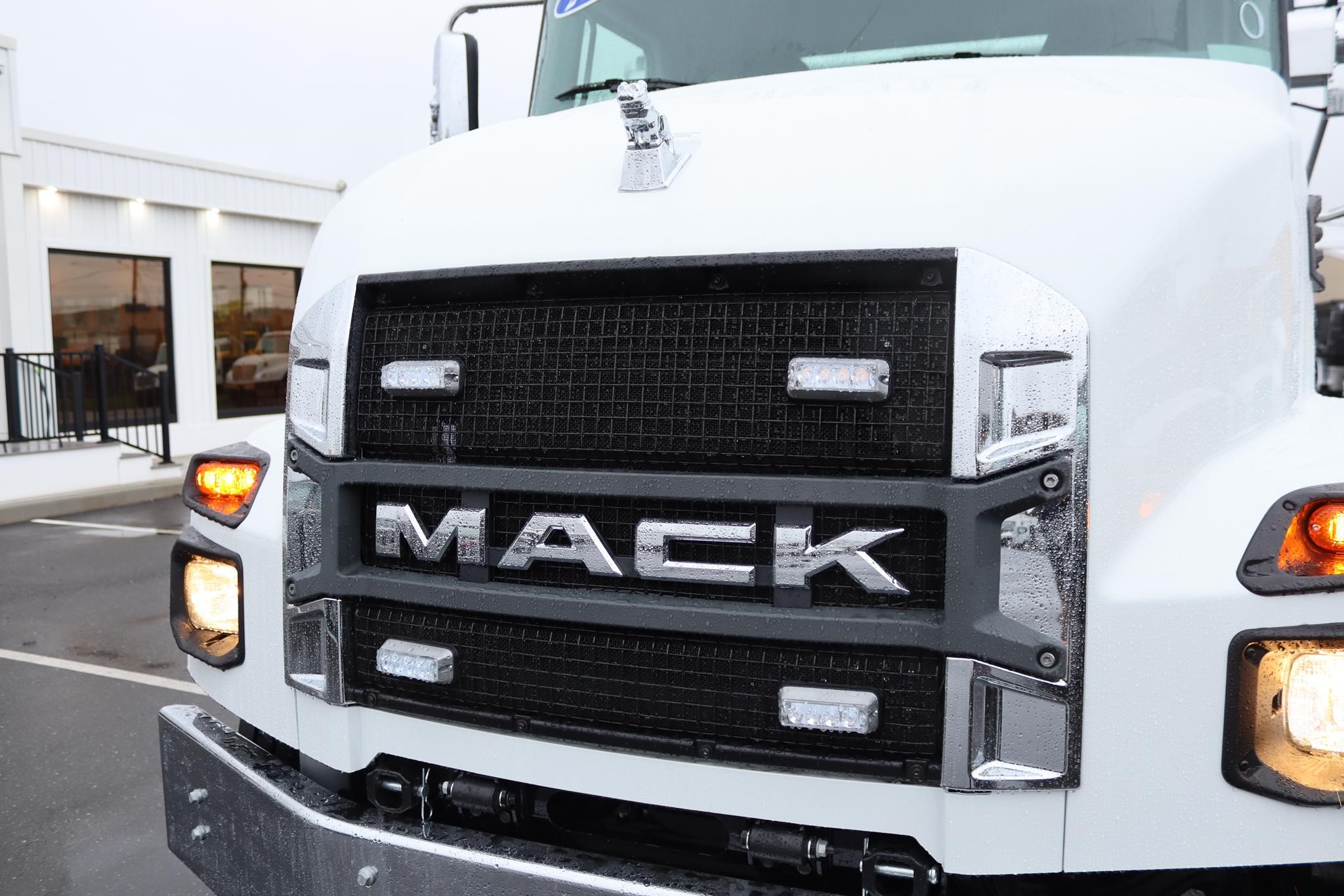 2027 MACK MD6 11020823839 2027 MACK MD6 11020823839