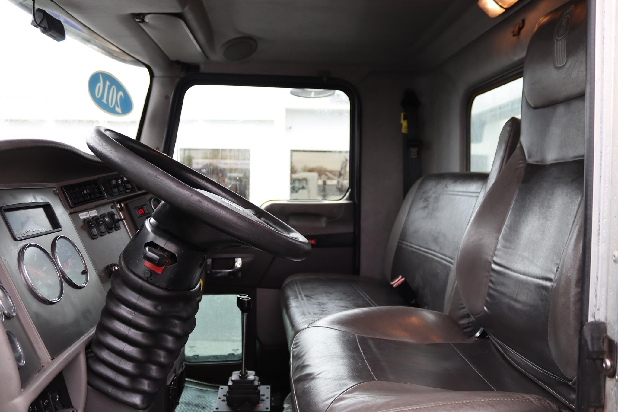 2016 KENWORTH T370 2016 KENWORTH T370 - image 2 of 6