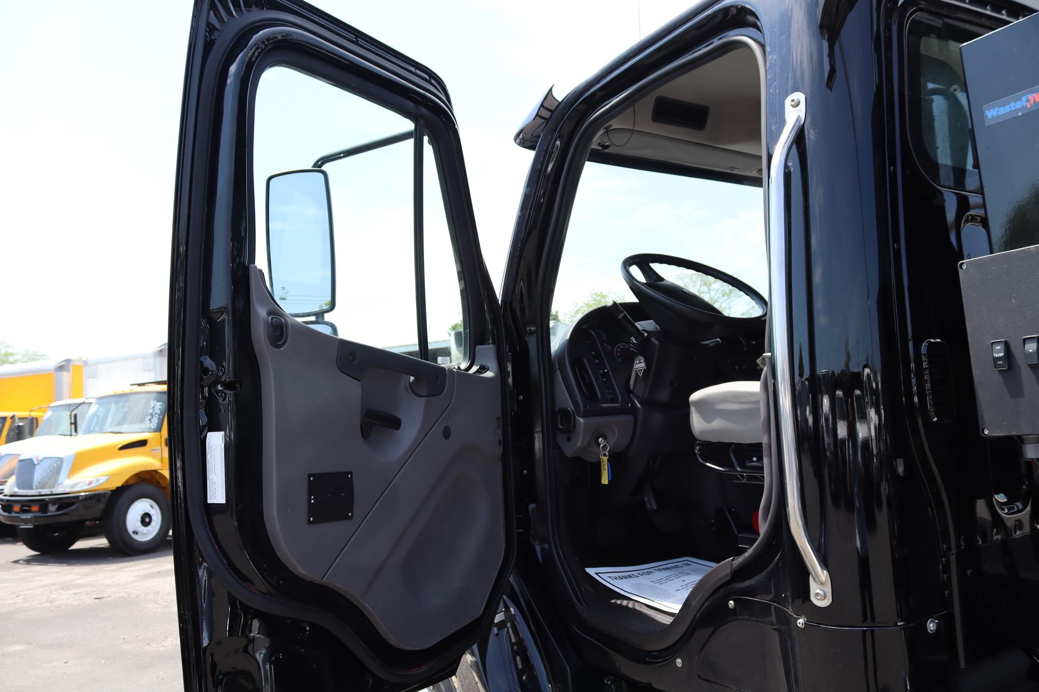 2018 FREIGHTLINER BUSINESS CLASS M2 106 11024111435 2018 FREIGHTLINER BUSINESS CLASS M2 106 11024111435