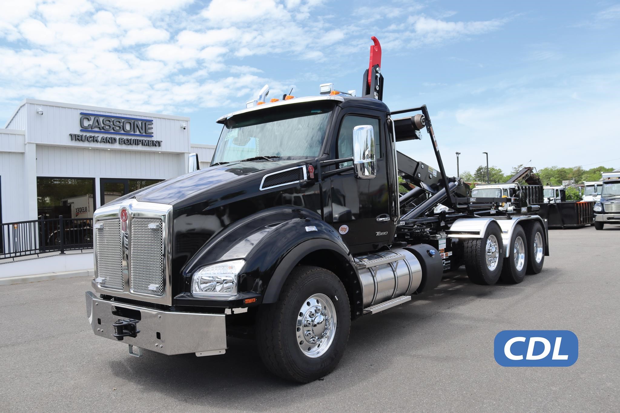 2026 KENWORTH T880 2026 KENWORTH T880 - image 1 of 6