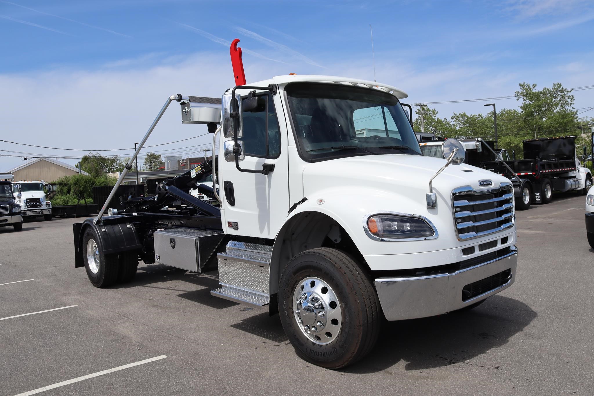 2027 FREIGHTLINER BUSINESS CLASS M2 106 PLUS 2027 FREIGHTLINER BUSINESS CLASS M2 106 PLUS - image 5 of 6
