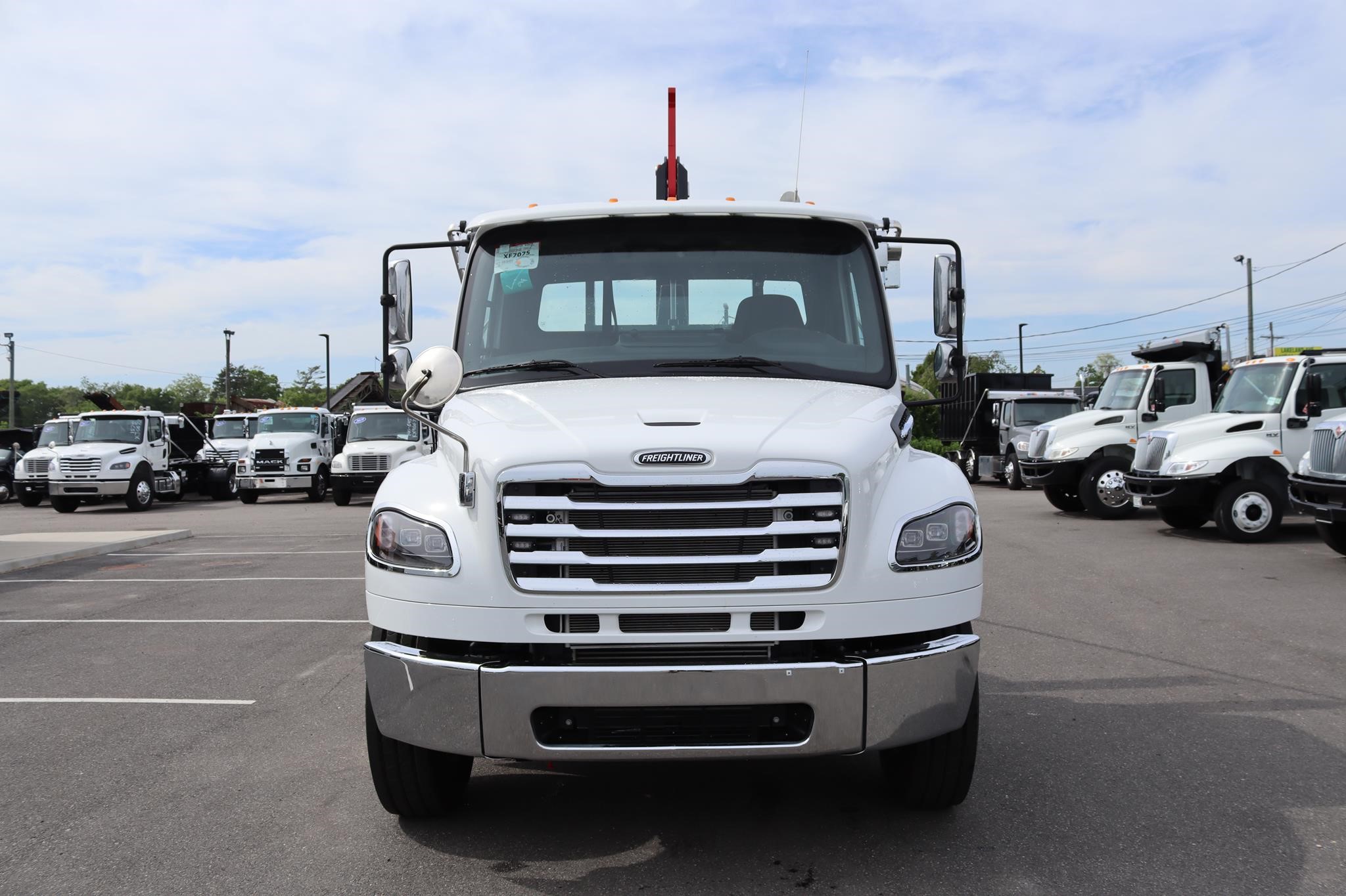 2027 FREIGHTLINER BUSINESS CLASS M2 106 PLUS 2027 FREIGHTLINER BUSINESS CLASS M2 106 PLUS - image 6 of 6
