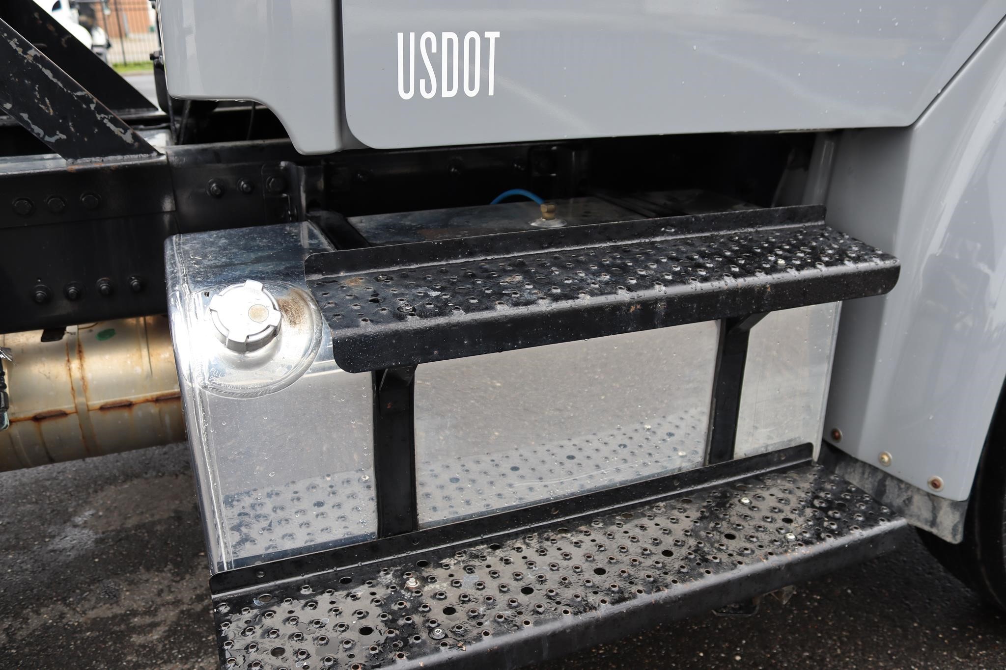 2017 FREIGHTLINER BUSINESS CLASS M2 106 11025525628 2017 FREIGHTLINER BUSINESS CLASS M2 106 11025525628