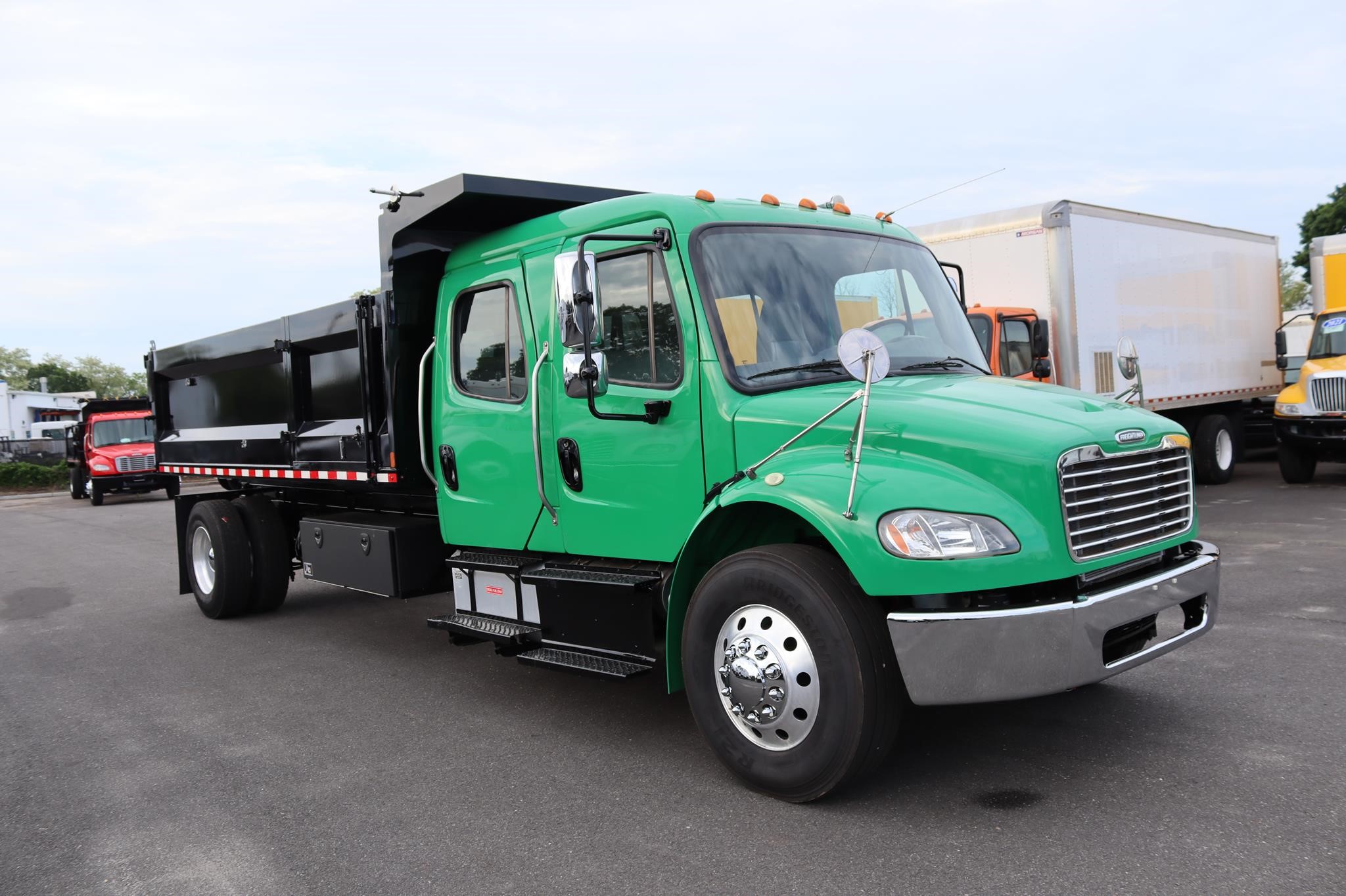 2017 FREIGHTLINER BUSINESS CLASS M2 106 11025533568 2017 FREIGHTLINER BUSINESS CLASS M2 106 11025533568