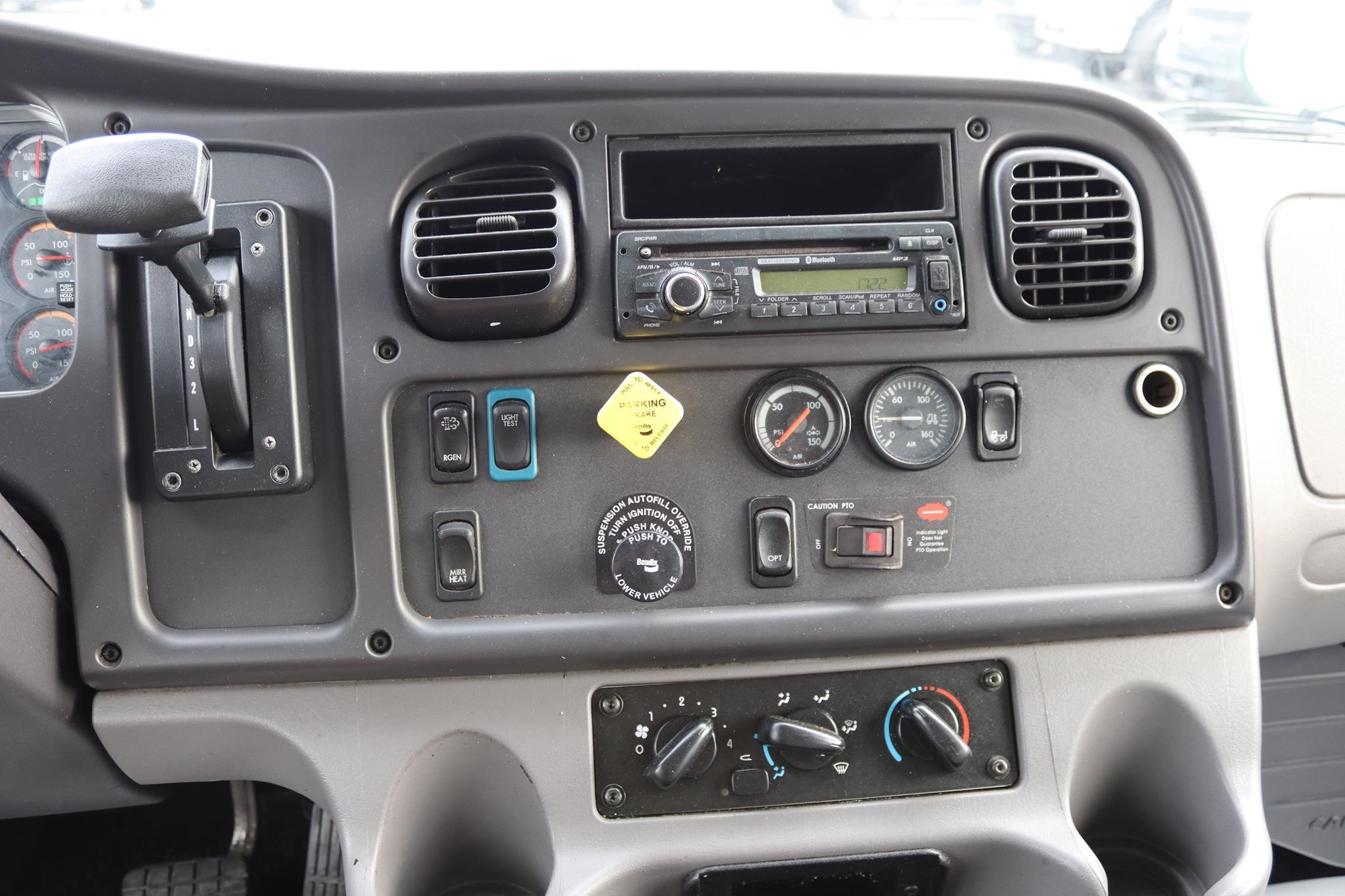 2017 FREIGHTLINER BUSINESS CLASS M2 106 11025533999 2017 FREIGHTLINER BUSINESS CLASS M2 106 11025533999