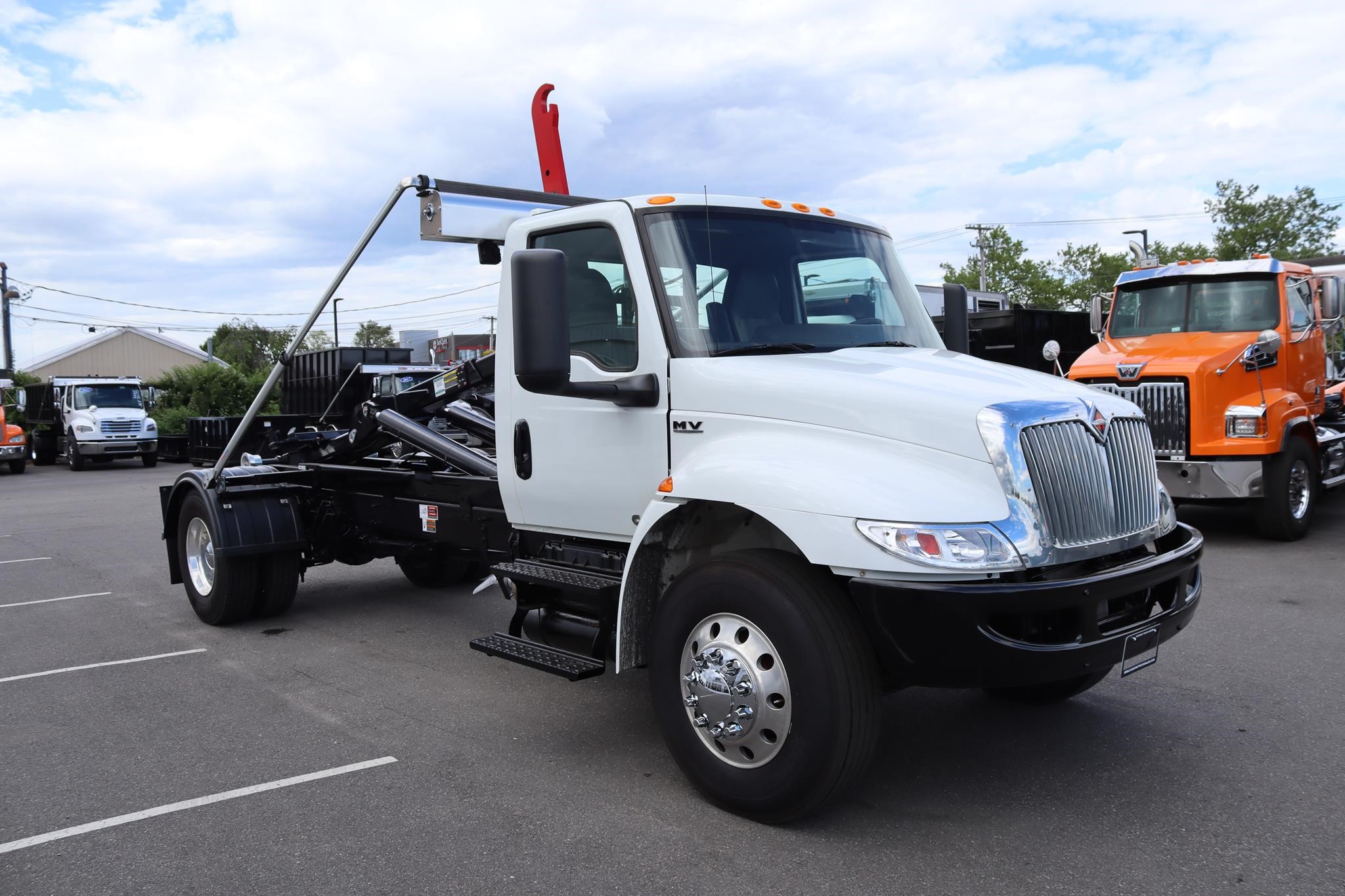 2021 INTERNATIONAL MV 2021 INTERNATIONAL MV - image 5 of 6