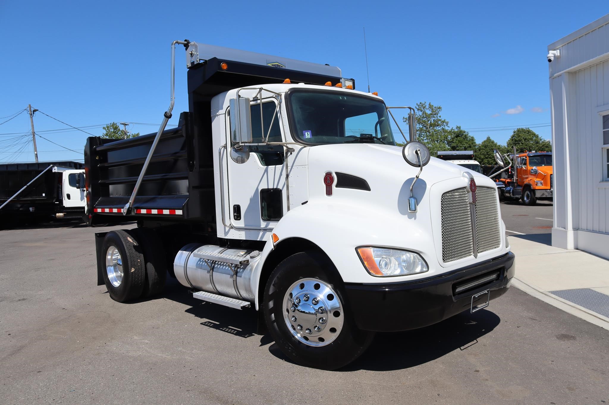 2019 KENWORTH T270 2019 KENWORTH T270 - image 5 of 6
