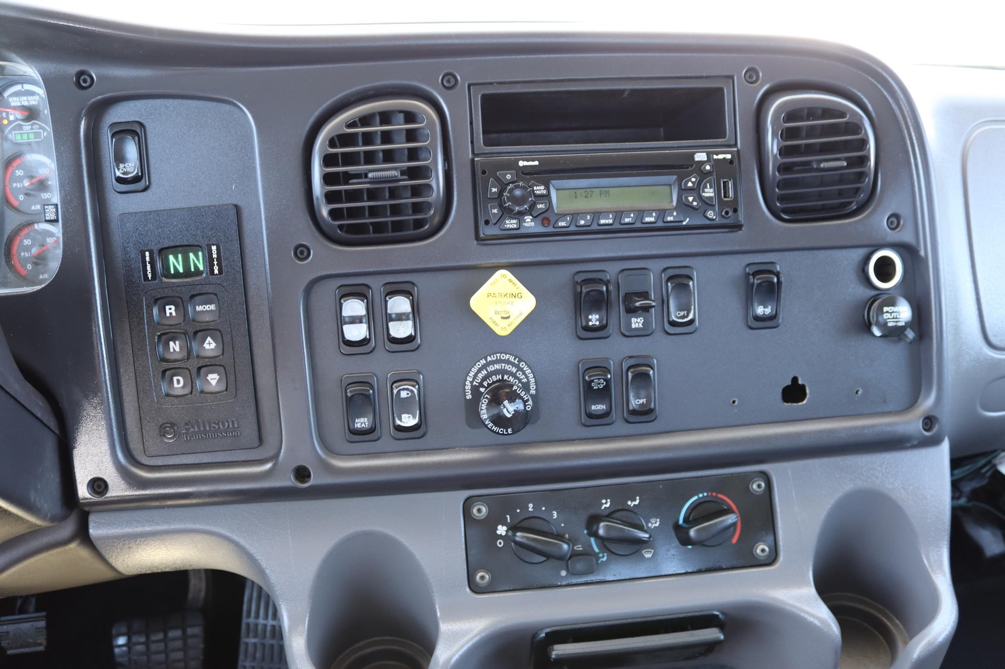 2015 FREIGHTLINER BUSINESS CLASS M2 112 11026664510 2015 FREIGHTLINER BUSINESS CLASS M2 112 11026664510