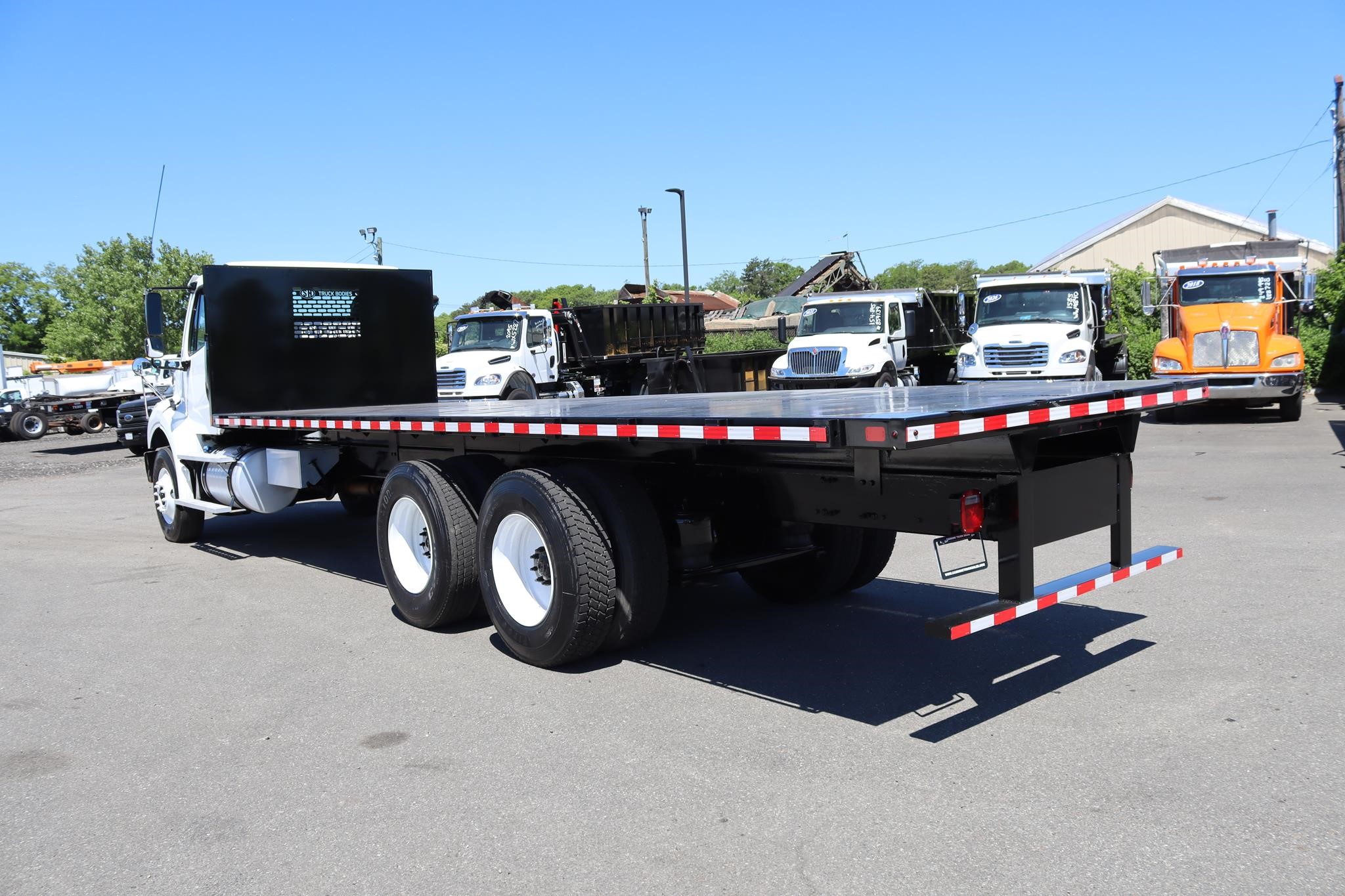 2015 FREIGHTLINER BUSINESS CLASS M2 112 11026664739 2015 FREIGHTLINER BUSINESS CLASS M2 112 11026664739