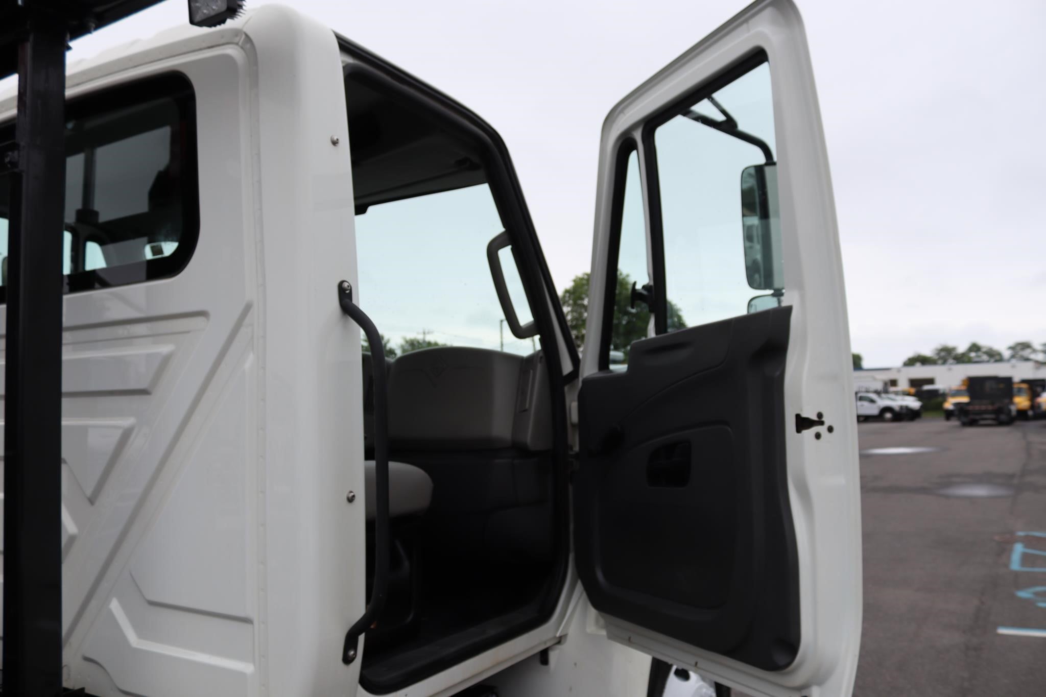 2019 INTERNATIONAL DURASTAR 4300 11030441563 2019 INTERNATIONAL DURASTAR 4300 11030441563