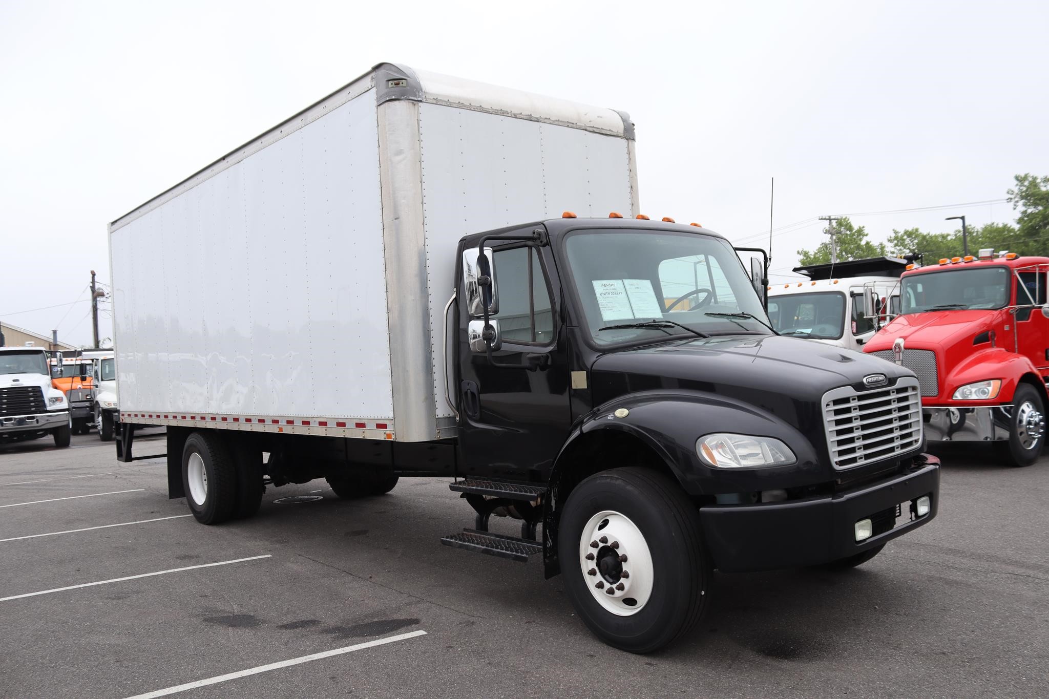 2019 FREIGHTLINER BUSINESS CLASS M2 106 2019 FREIGHTLINER BUSINESS CLASS M2 106 - image 5 of 6