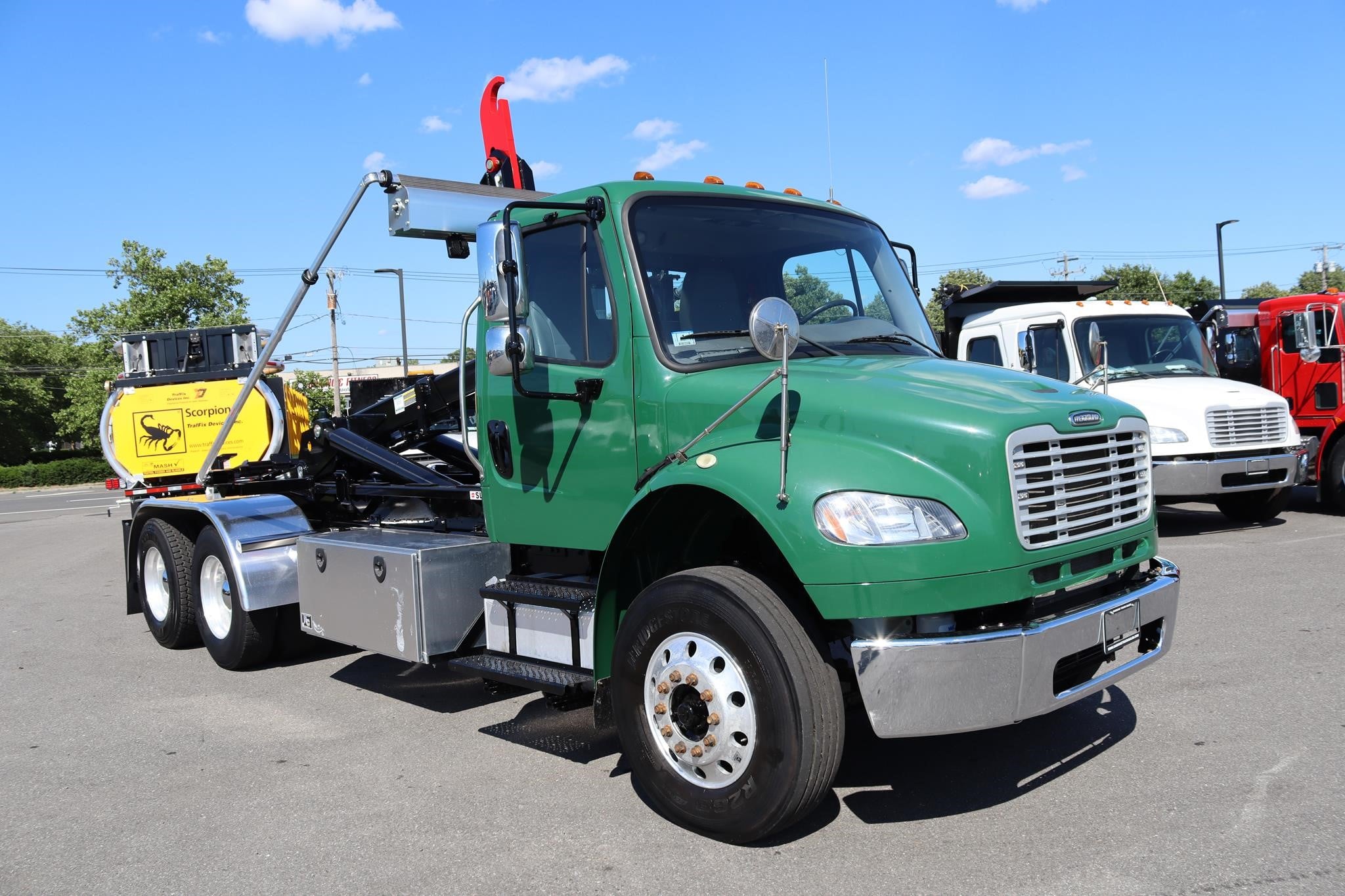 2019 FREIGHTLINER BUSINESS CLASS M2 106 2019 FREIGHTLINER BUSINESS CLASS M2 106 - image 5 of 6