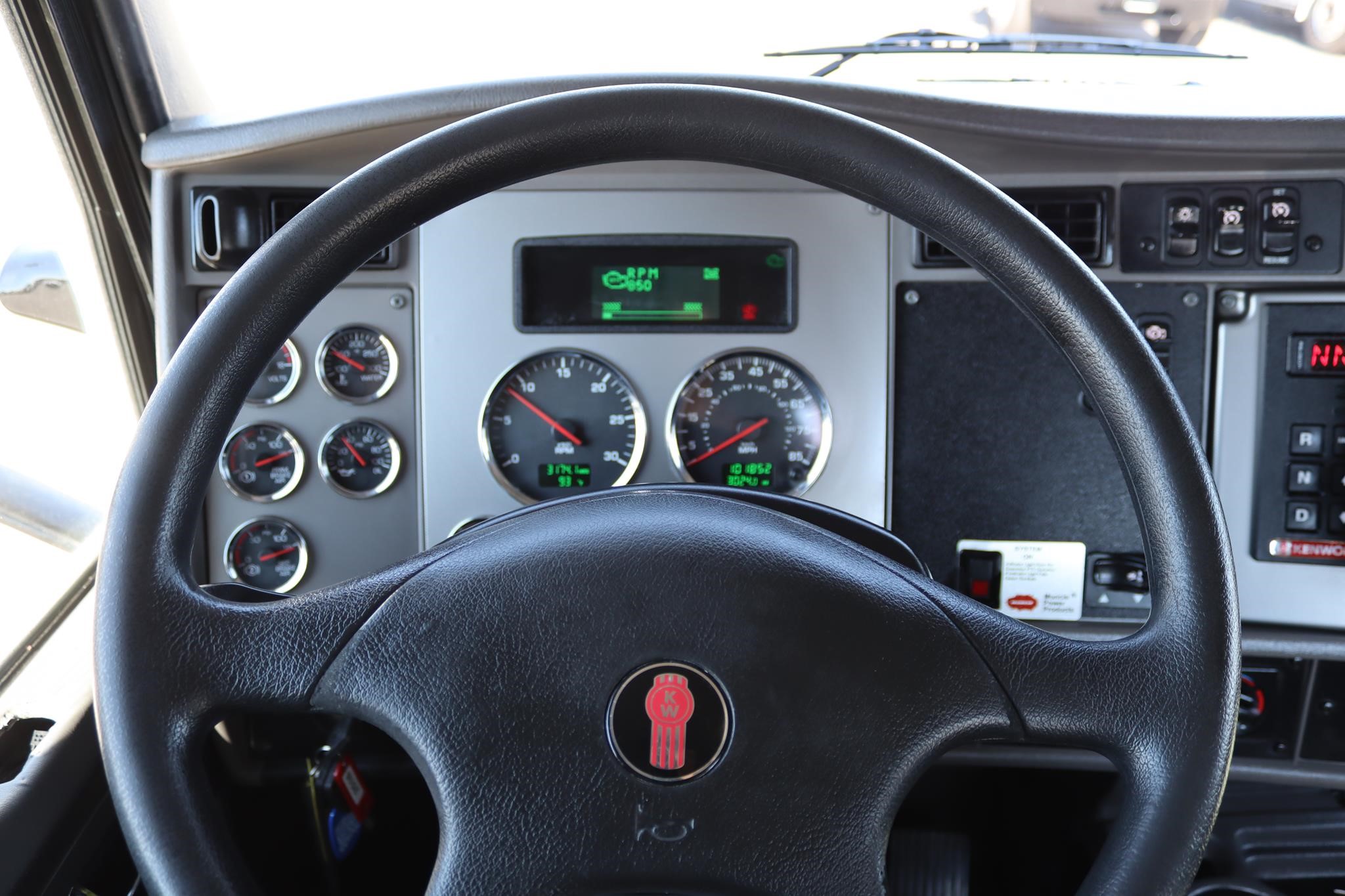 2022 KENWORTH T270 11031023489 2022 KENWORTH T270 11031023489
