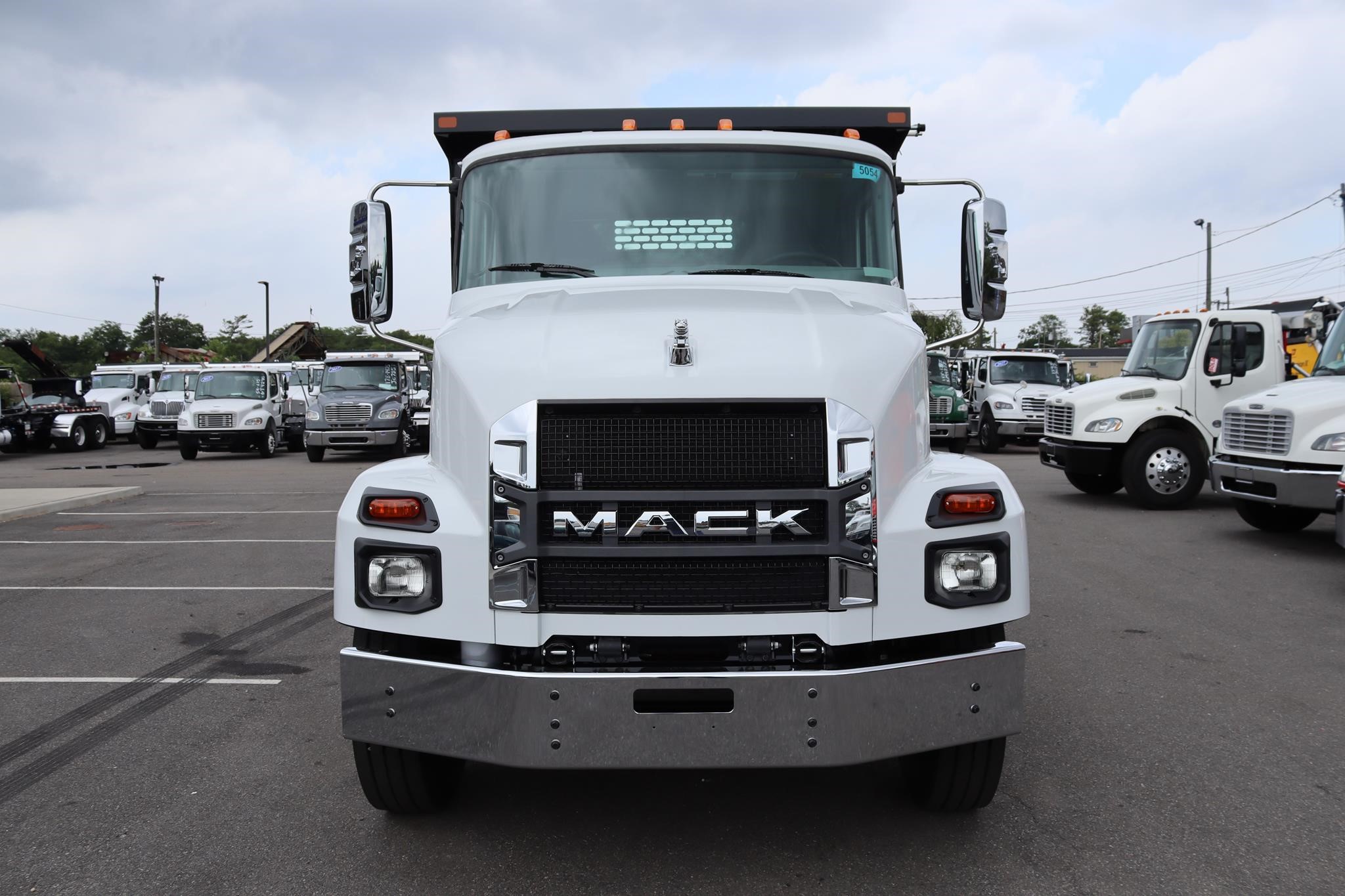 2027 MACK MD7 2027 MACK MD7 - image 6 of 6