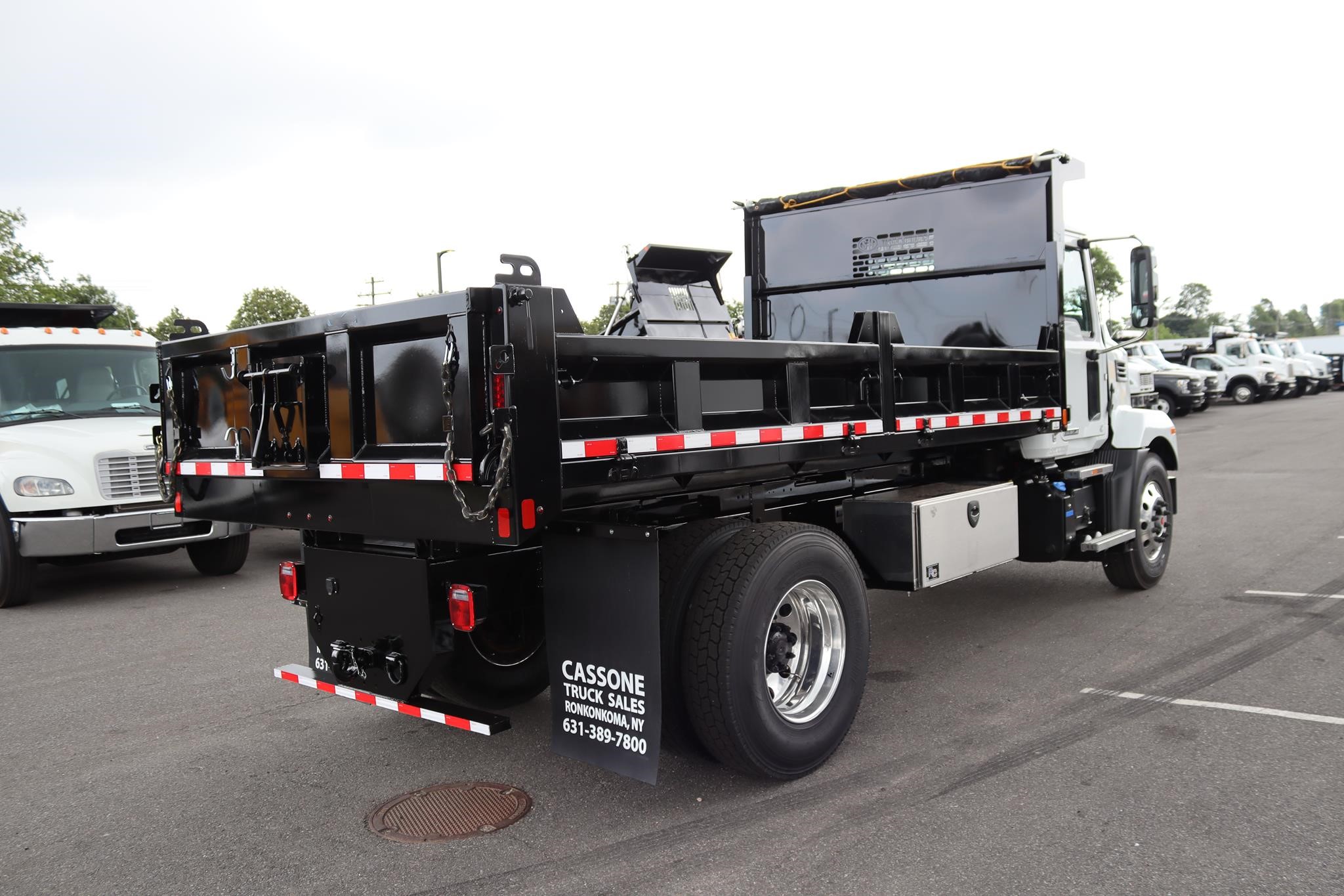 2027 MACK MD7 2027 MACK MD7 - image 4 of 6