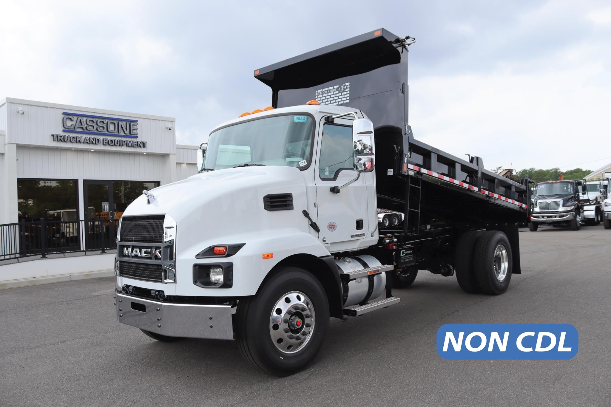 2027 MACK MD7 2027 MACK MD7 - image 1 of 6