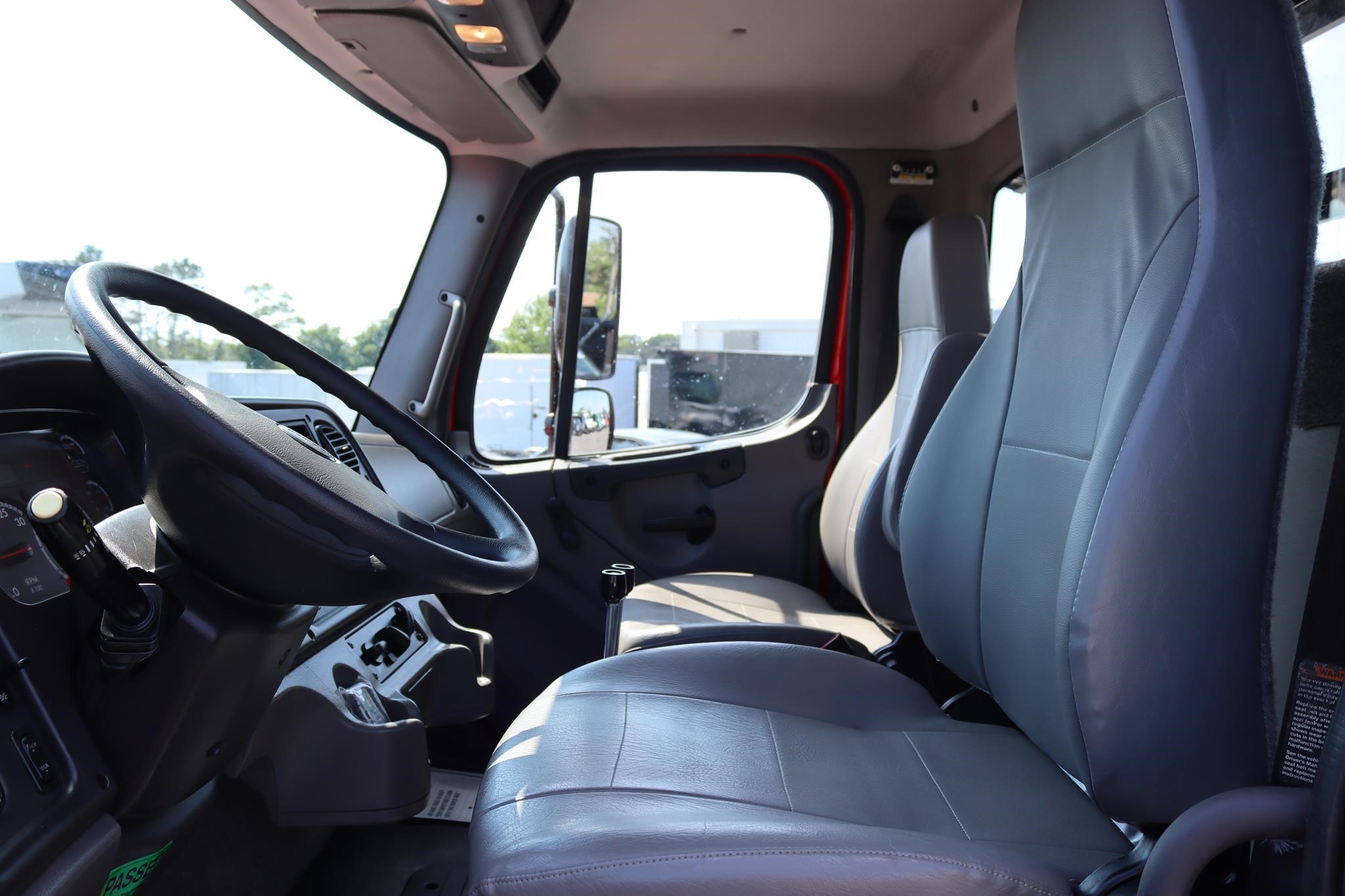2016 FREIGHTLINER BUSINESS CLASS M2 106 11031472021 2016 FREIGHTLINER BUSINESS CLASS M2 106 11031472021