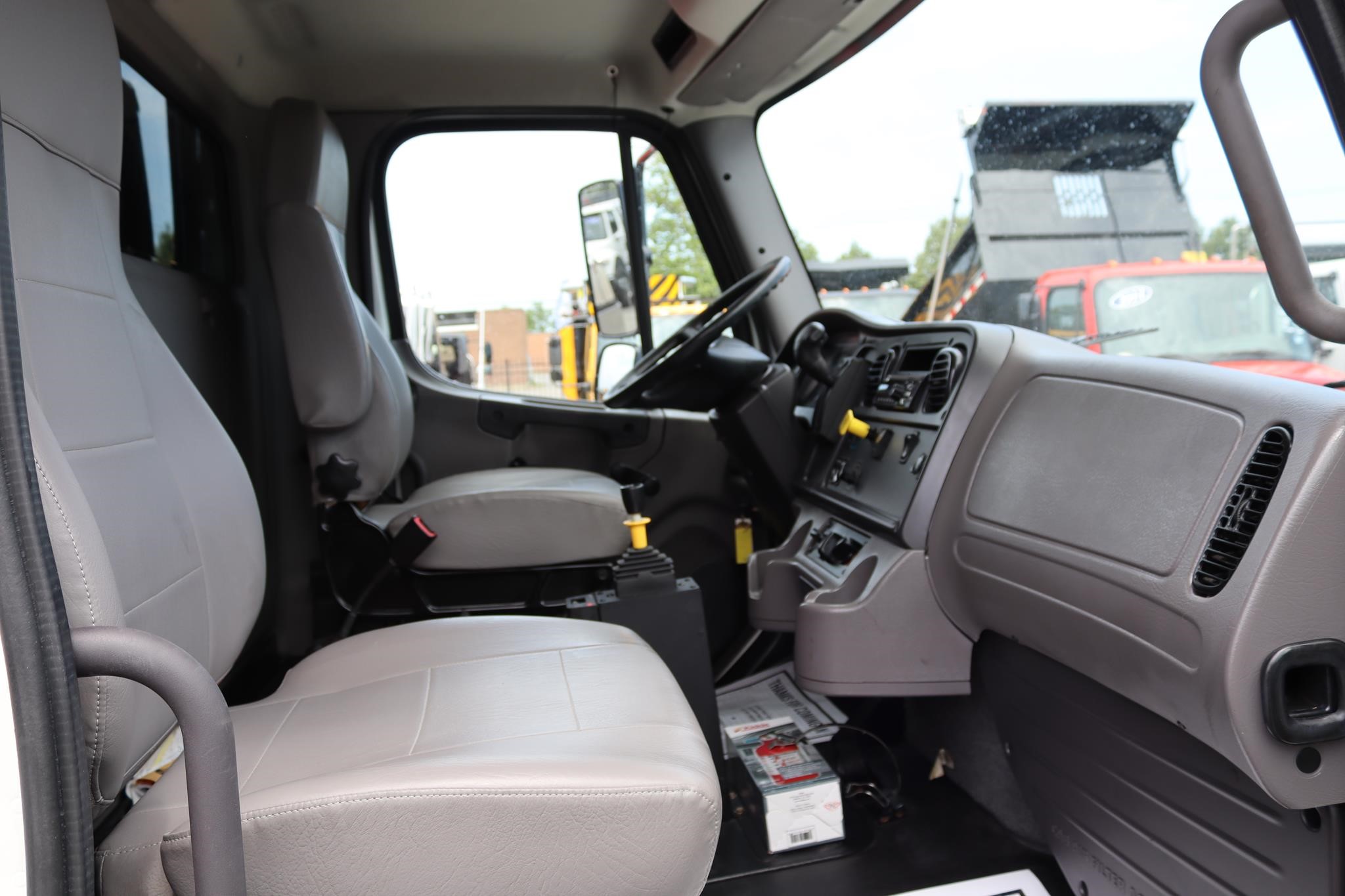 2019 FREIGHTLINER BUSINESS CLASS M2 106 11031644515 2019 FREIGHTLINER BUSINESS CLASS M2 106 11031644515
