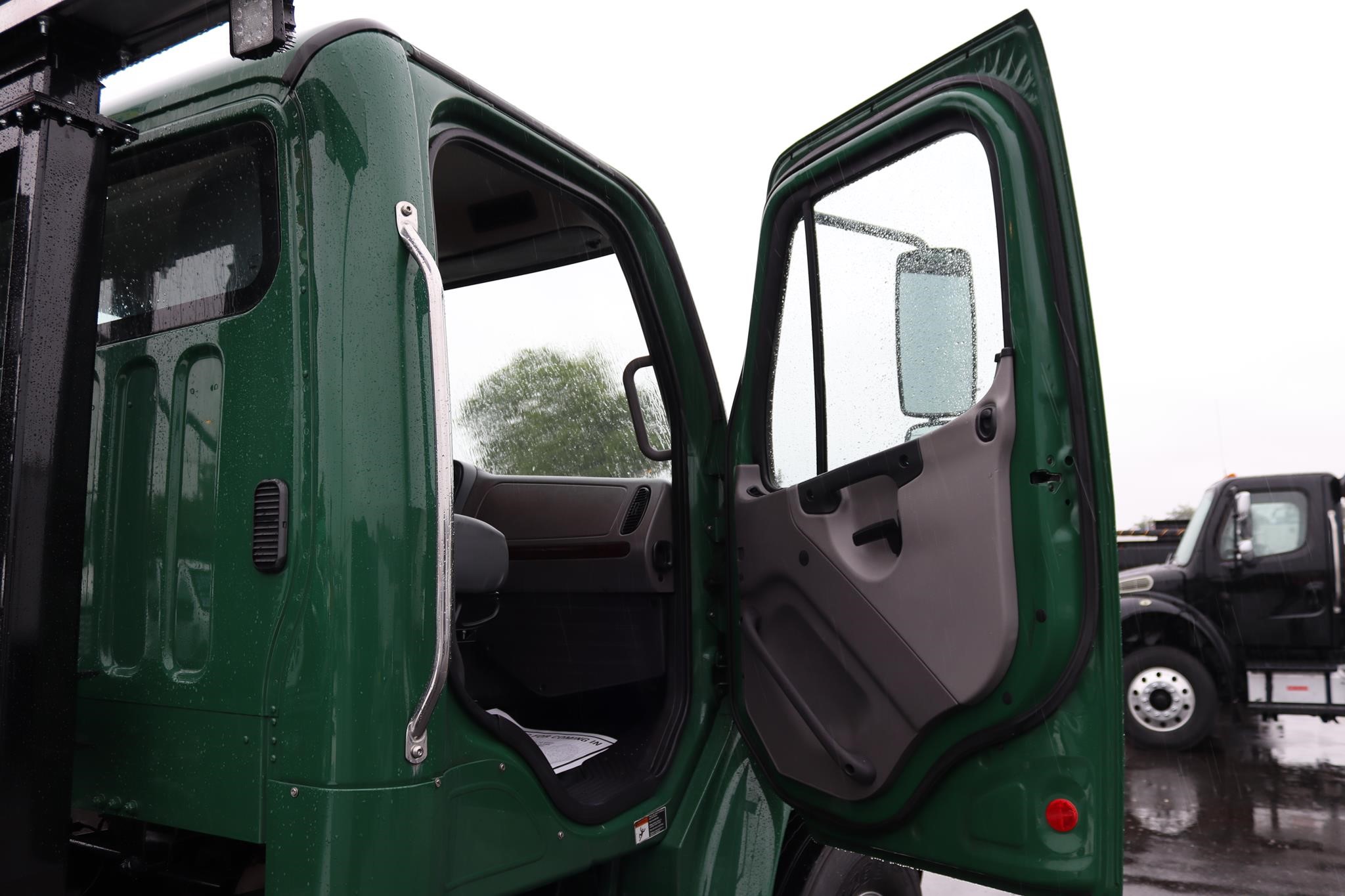 2019 FREIGHTLINER BUSINESS CLASS M2 106 11032408810 2019 FREIGHTLINER BUSINESS CLASS M2 106 11032408810