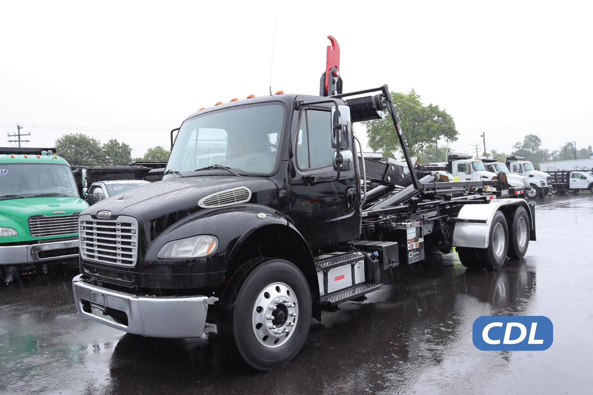 2019 FREIGHTLINER BUSINESS CLASS M2 106 2019 FREIGHTLINER BUSINESS CLASS M2 106 - image 1 of 6